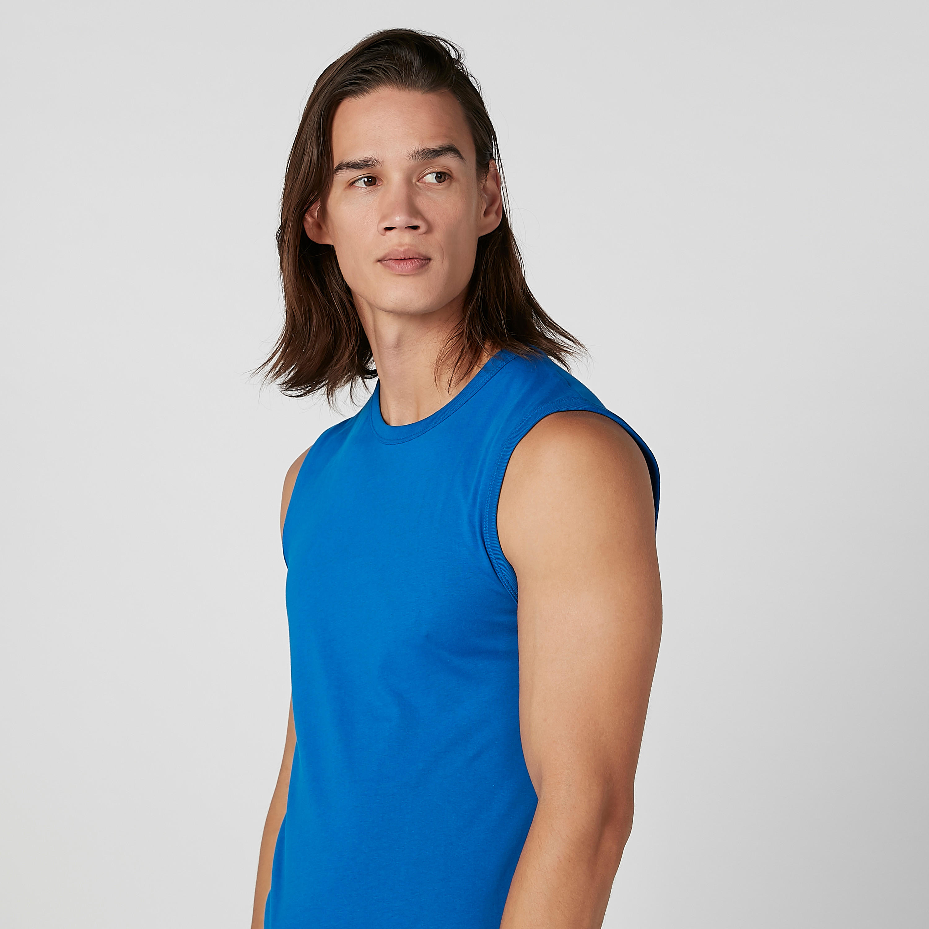 فيست سادة دون أكمام بياقة مستديرة-men-clothing-tshirtsandpolos-vests-image-3
