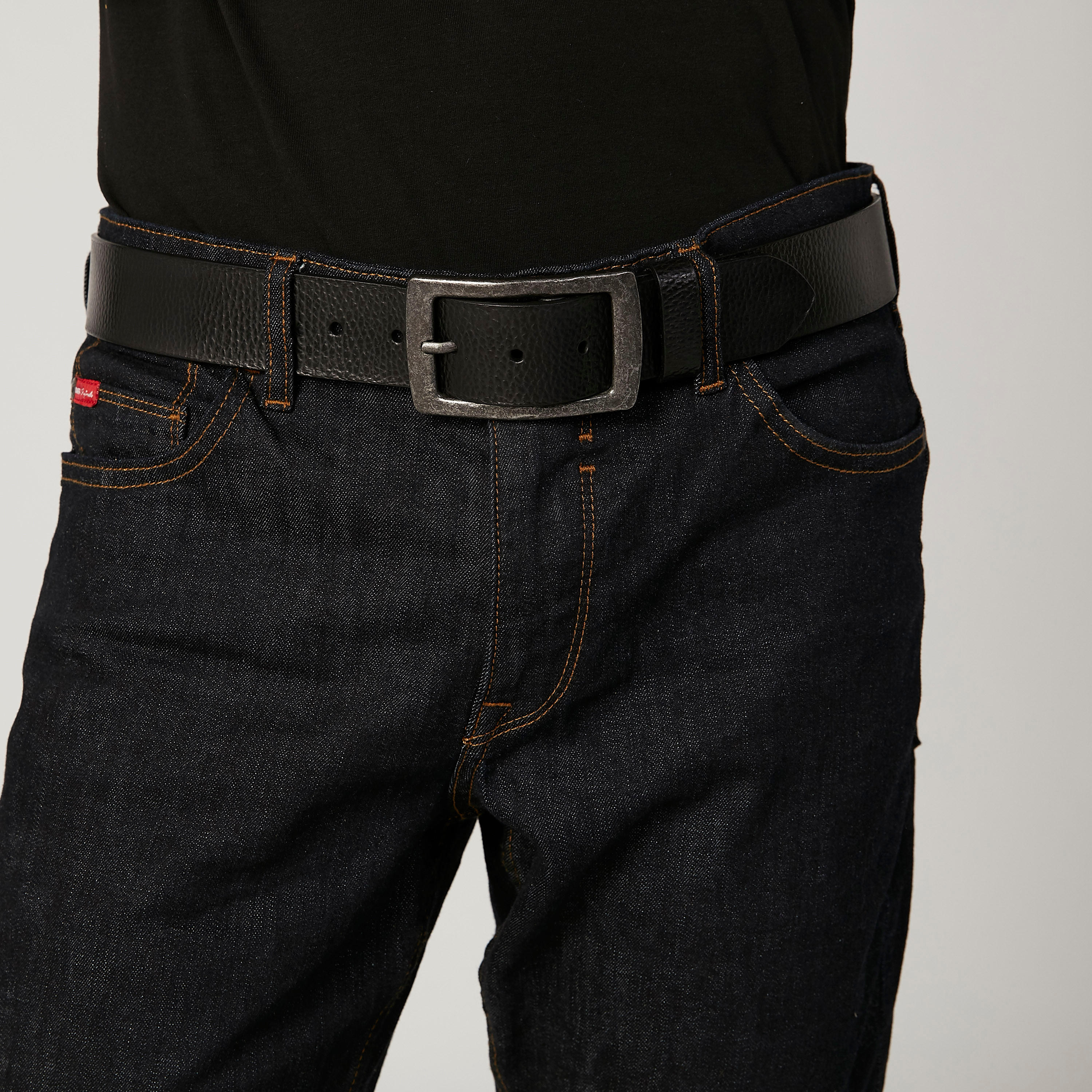حزام بارز الملمس بإبزيم بدبوس-men-beltsandwallets-belts-image-2