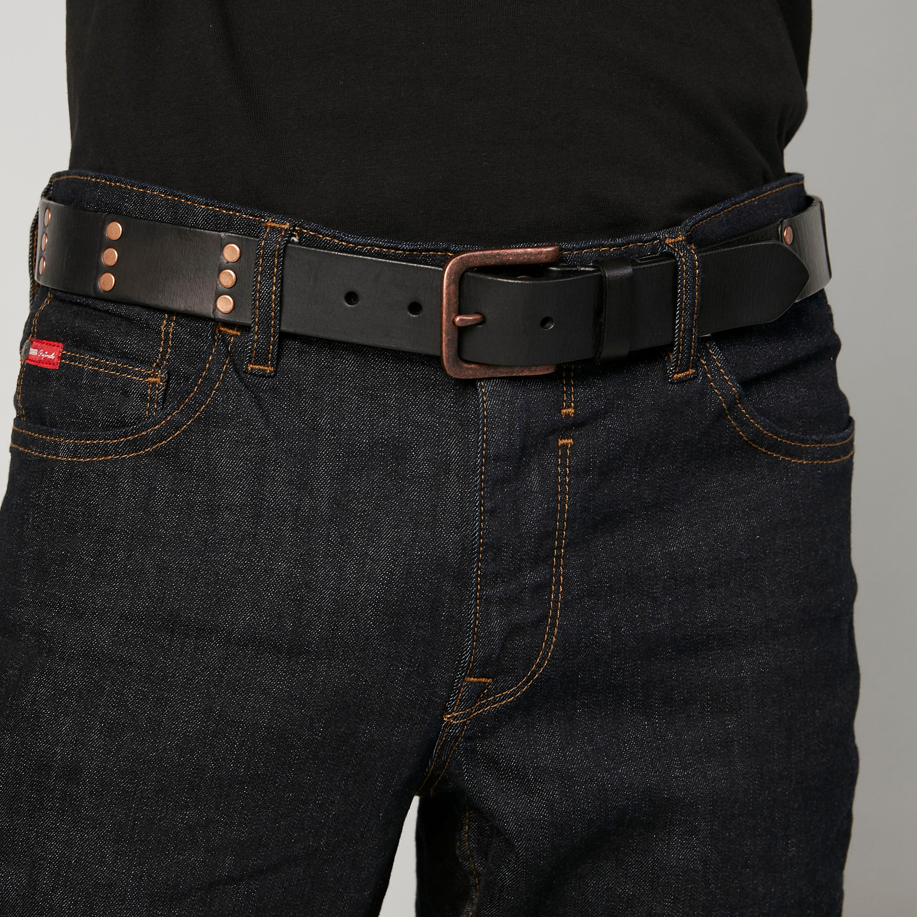 حزام  مزين بارز الملمس وأبزيم بدبوس-men-beltsandwallets-belts-image-2