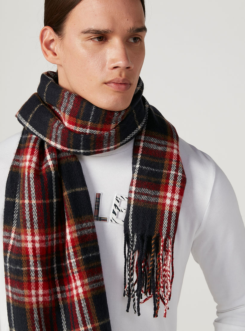 وشاح كاروهات بشراشيب-men-scarvesandgloves-image-2