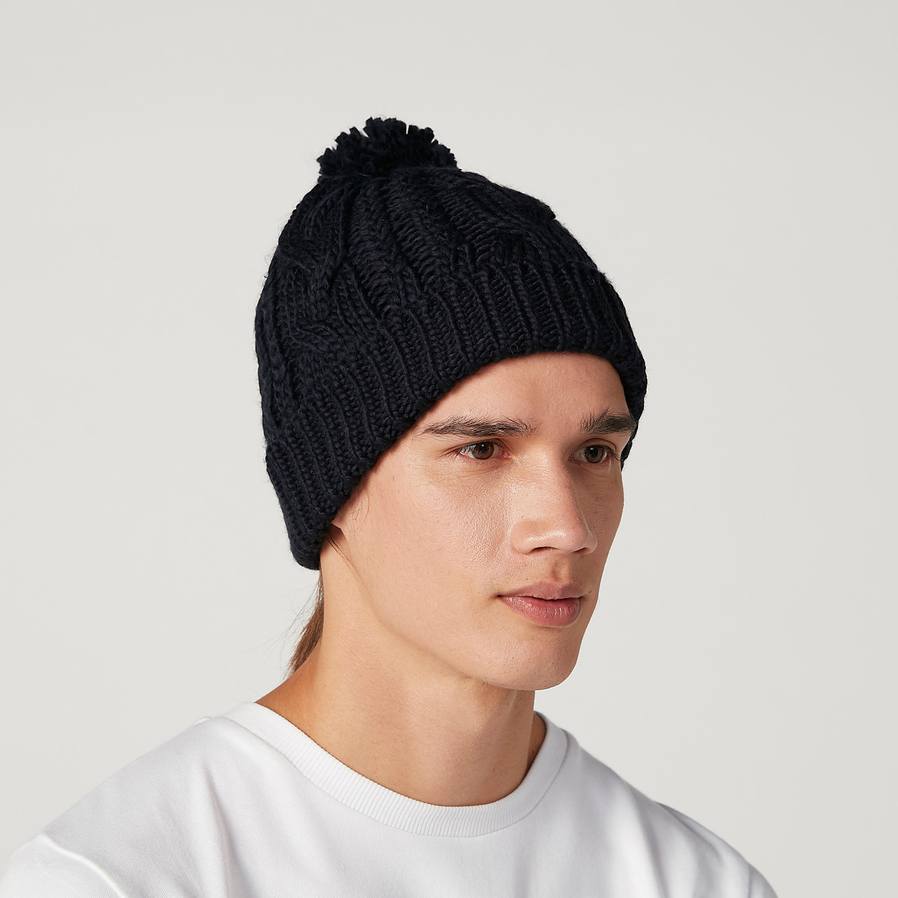 قبعة بيني بارزة الملمس مزيّنة بكرات بوم بوم-men-caps-image-2