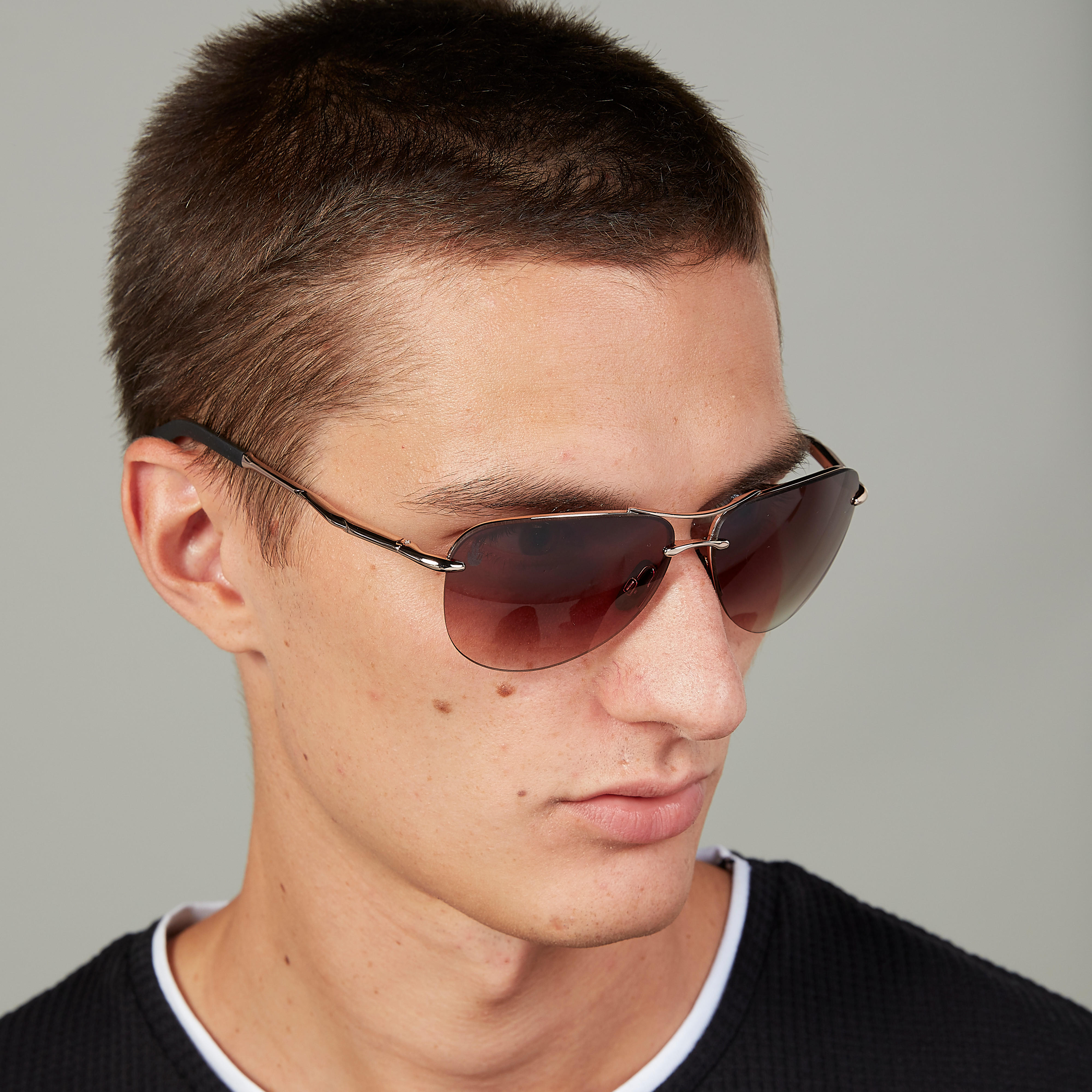 نظّارة شمسية بإطار كامل ووسادات للأنف أوكيالي بوناني-men-sunglasses-image-2