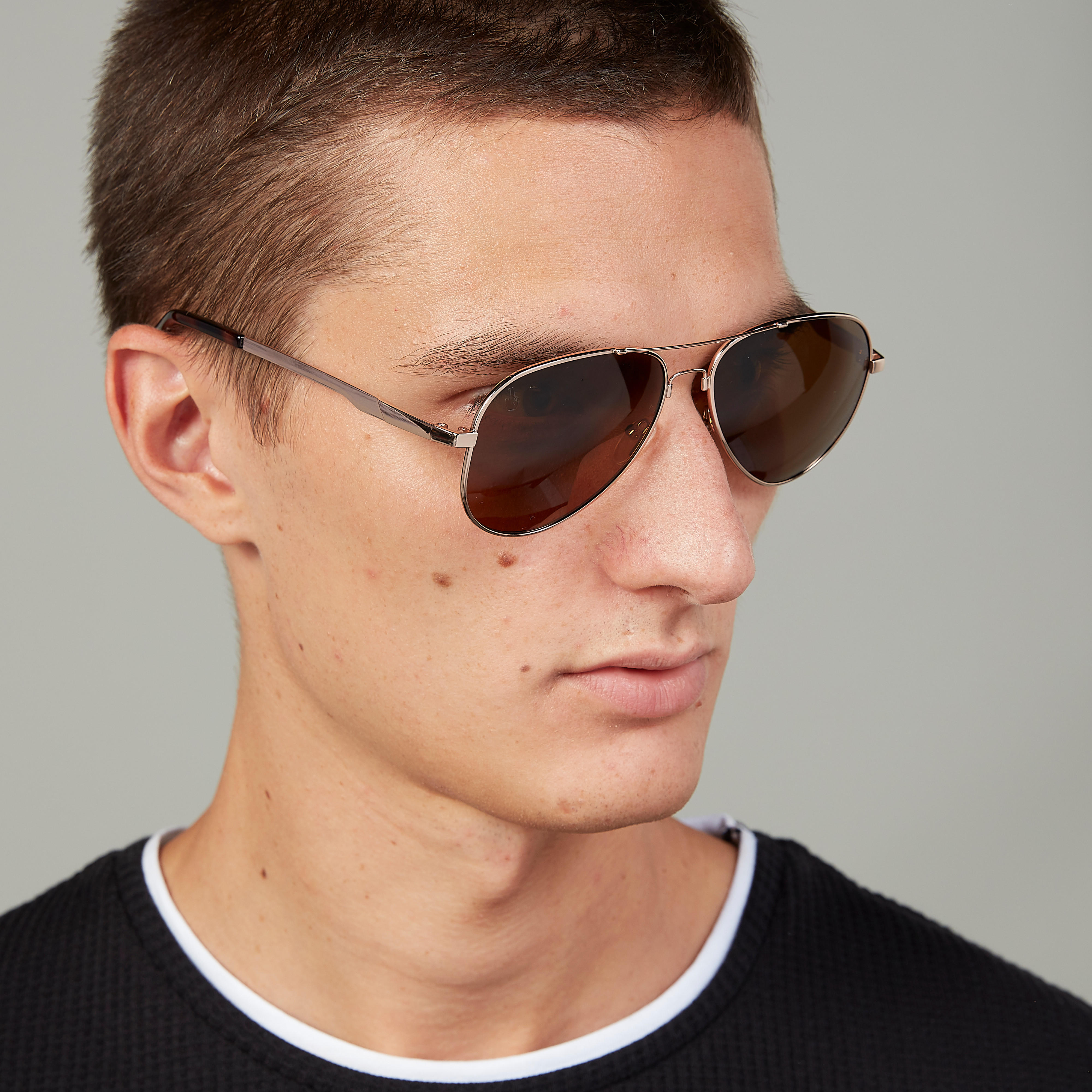 نظّارة شمسية واي فيرار بإطار كامل ووسادات للأنف أوكيالي بوناني-men-sunglasses-image-3