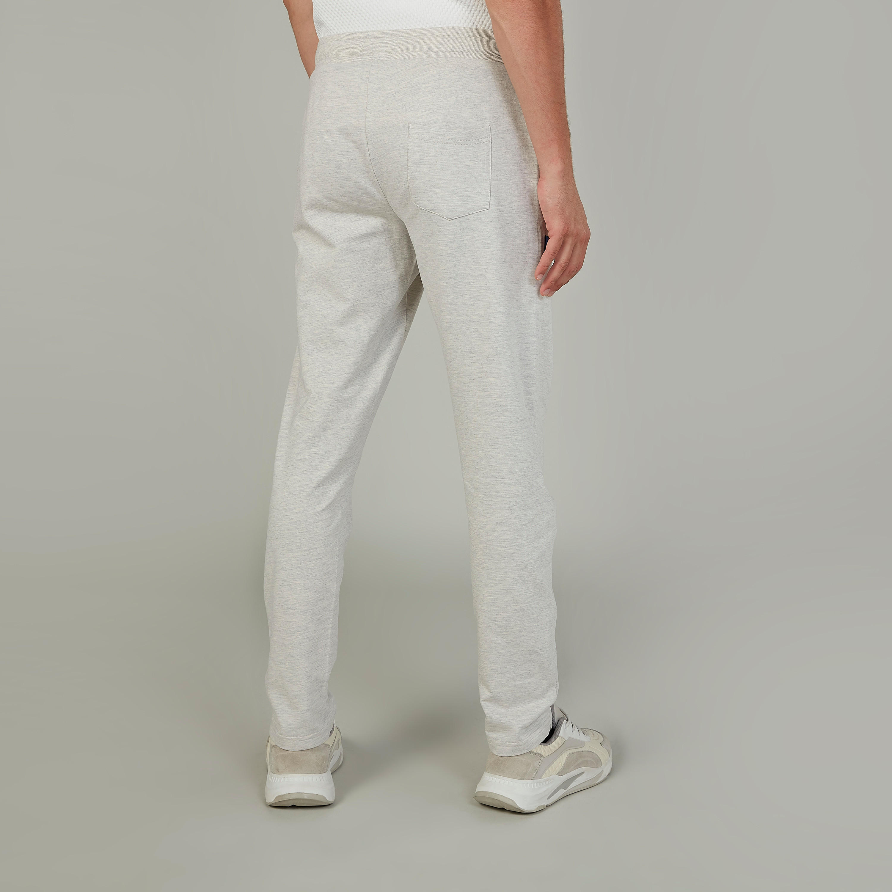 بنطلون رياضي بخصر مطّاطي وجيوب وطبعات-men-clothing-bottoms-joggers-image-4
