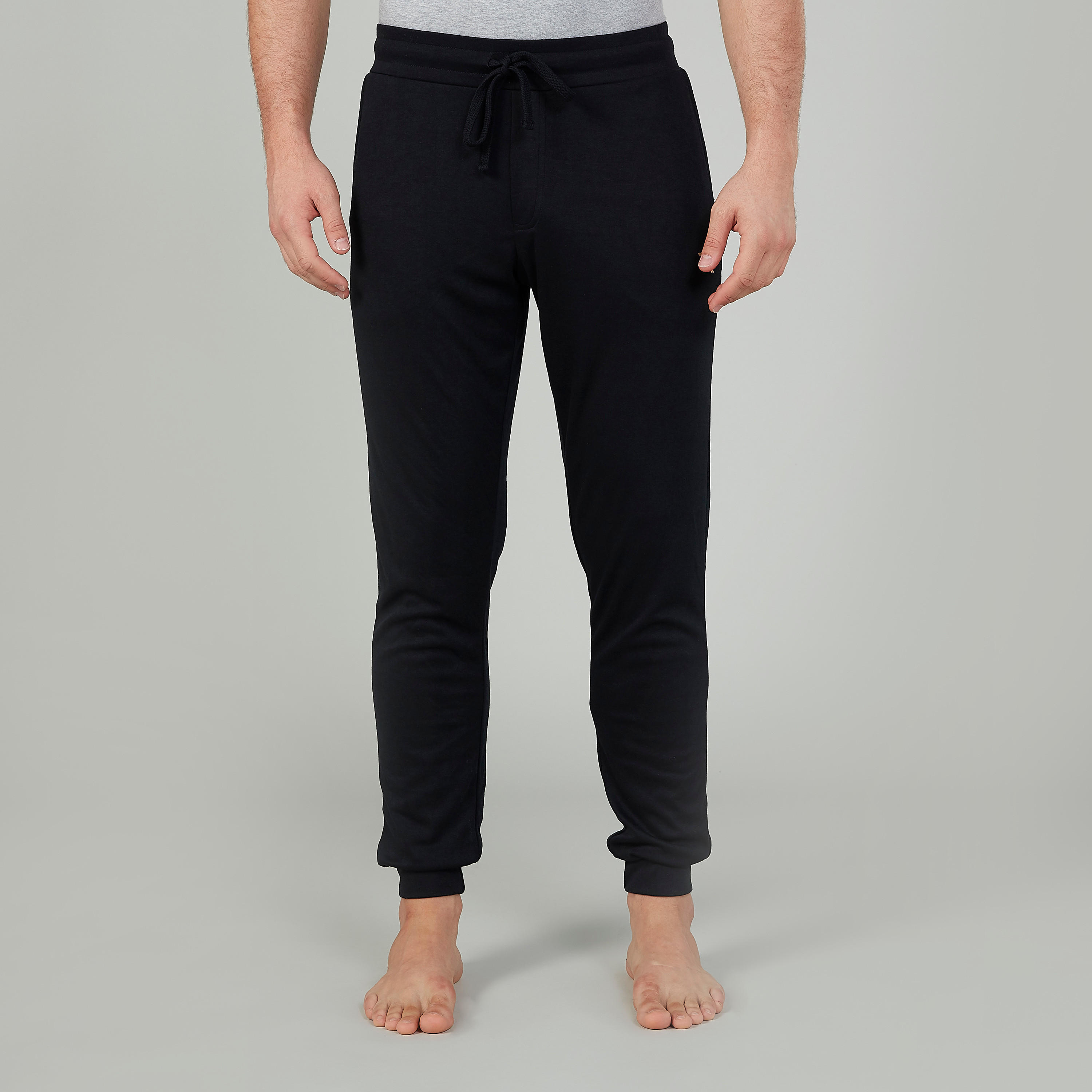 بنطلون رياضي سادة بخصر متوسط الارتفاع وجيوب-men-clothing-bottoms-joggers-image-1