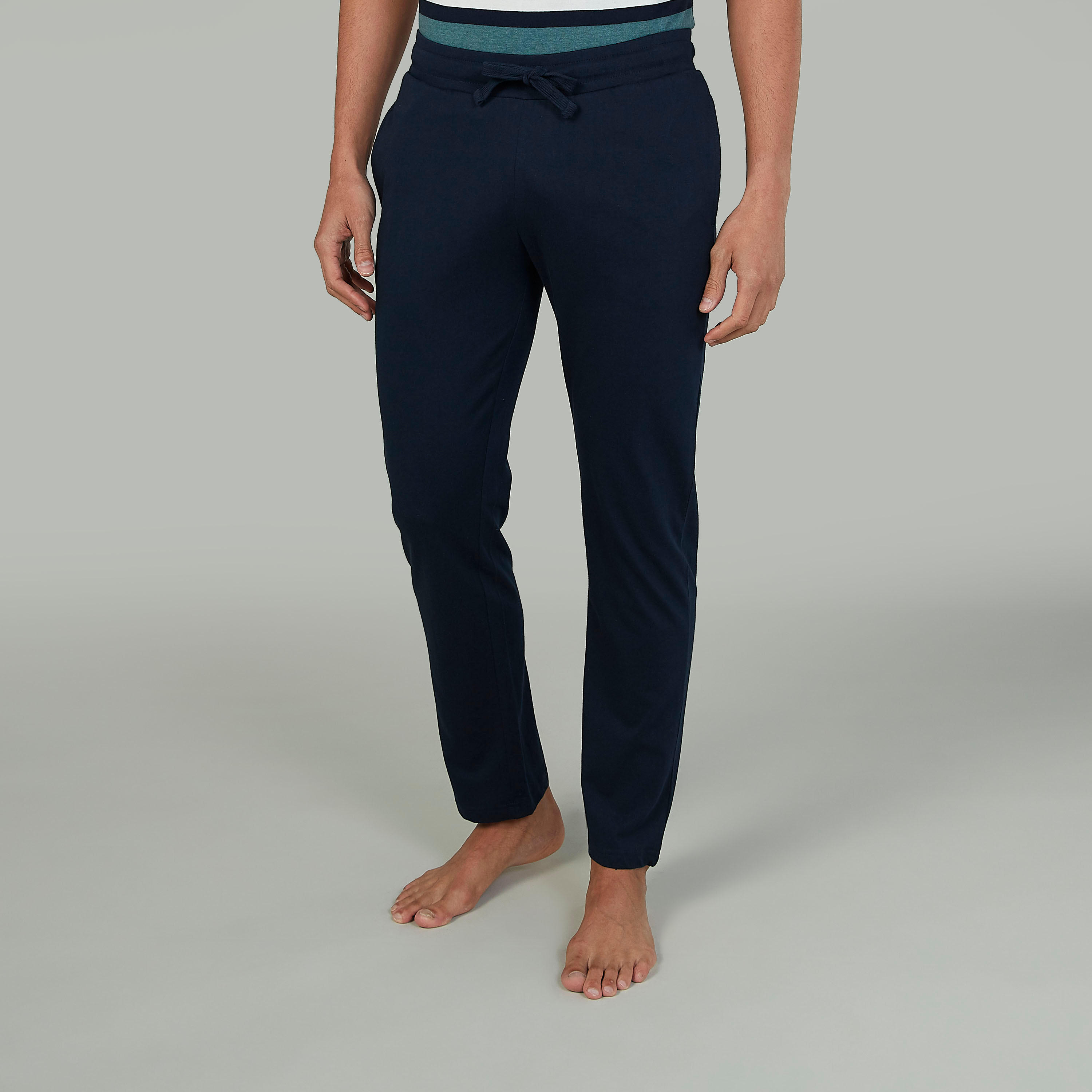 طقم بنطلون بيجاما طويل سادة وتيشيرت مقلّم بياقة مستديرة-men-clothing-nightwear-sets-image-5