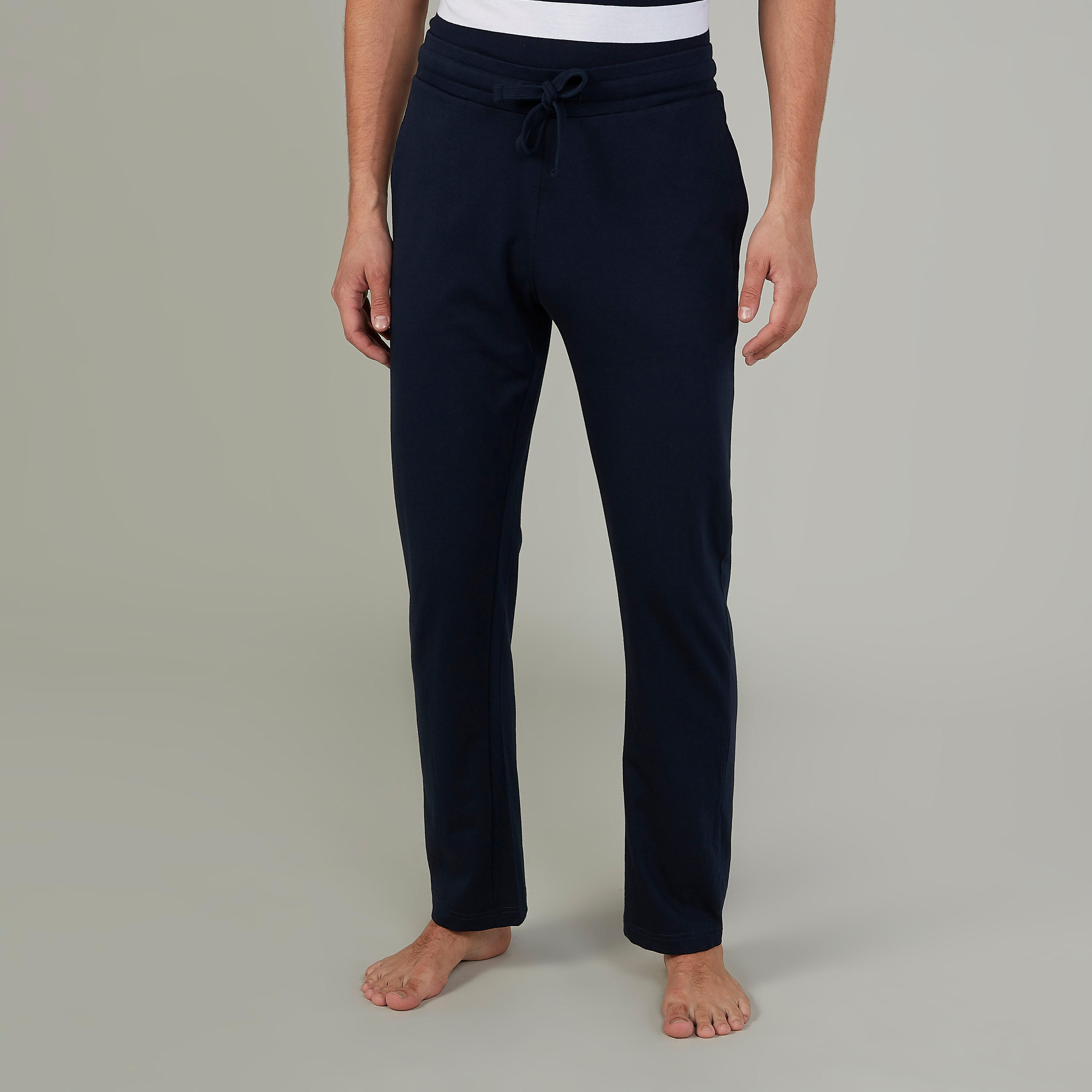 طقم بنطلون بيجاما طويل سادة وتيشيرت مقلّم بياقة ضيقة-men-clothing-nightwear-sets-image-4