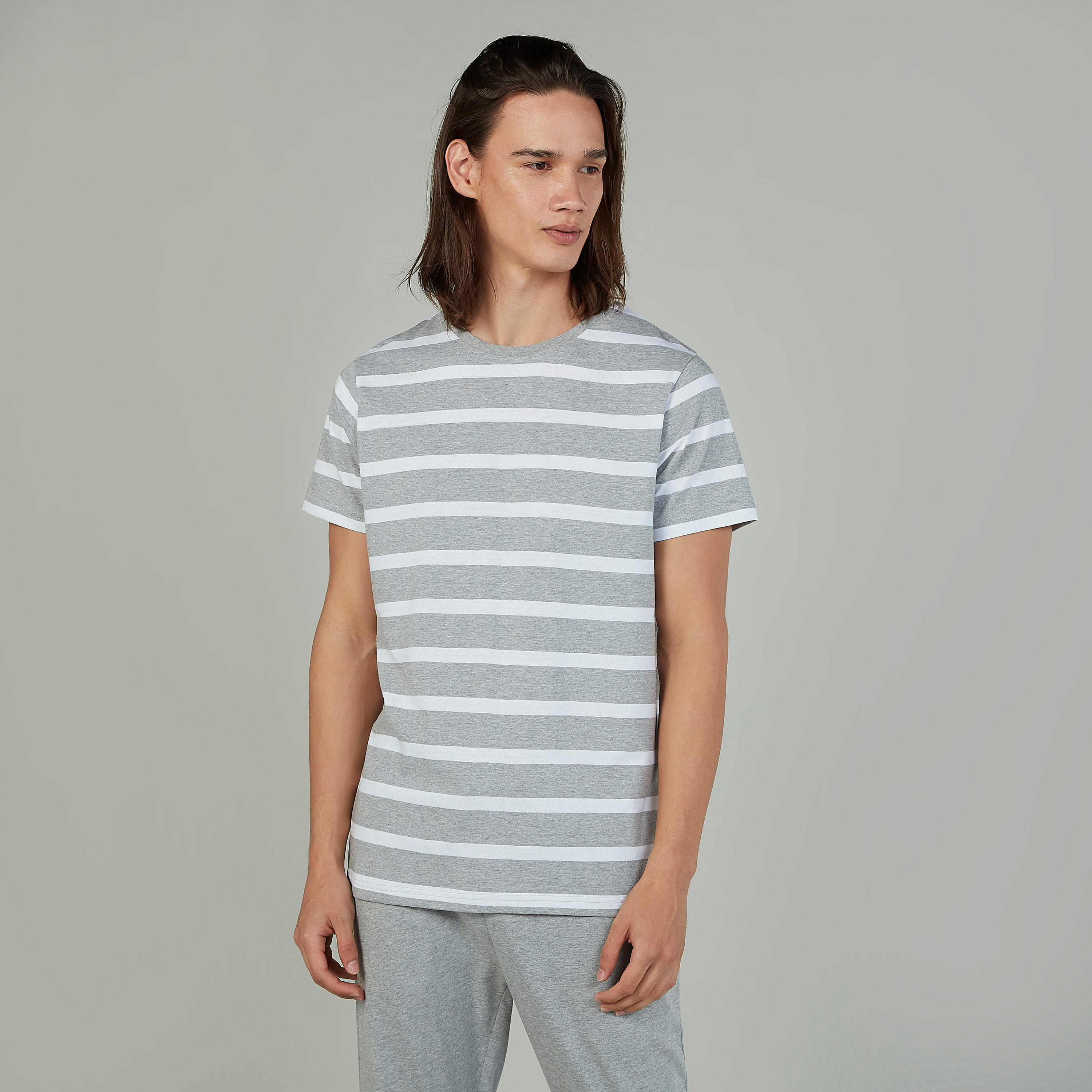 طقم بنطلون بيجاما طويل وتيشيرت مخطط بياقة ضيقة-men-clothing-nightwear-sets-image-3