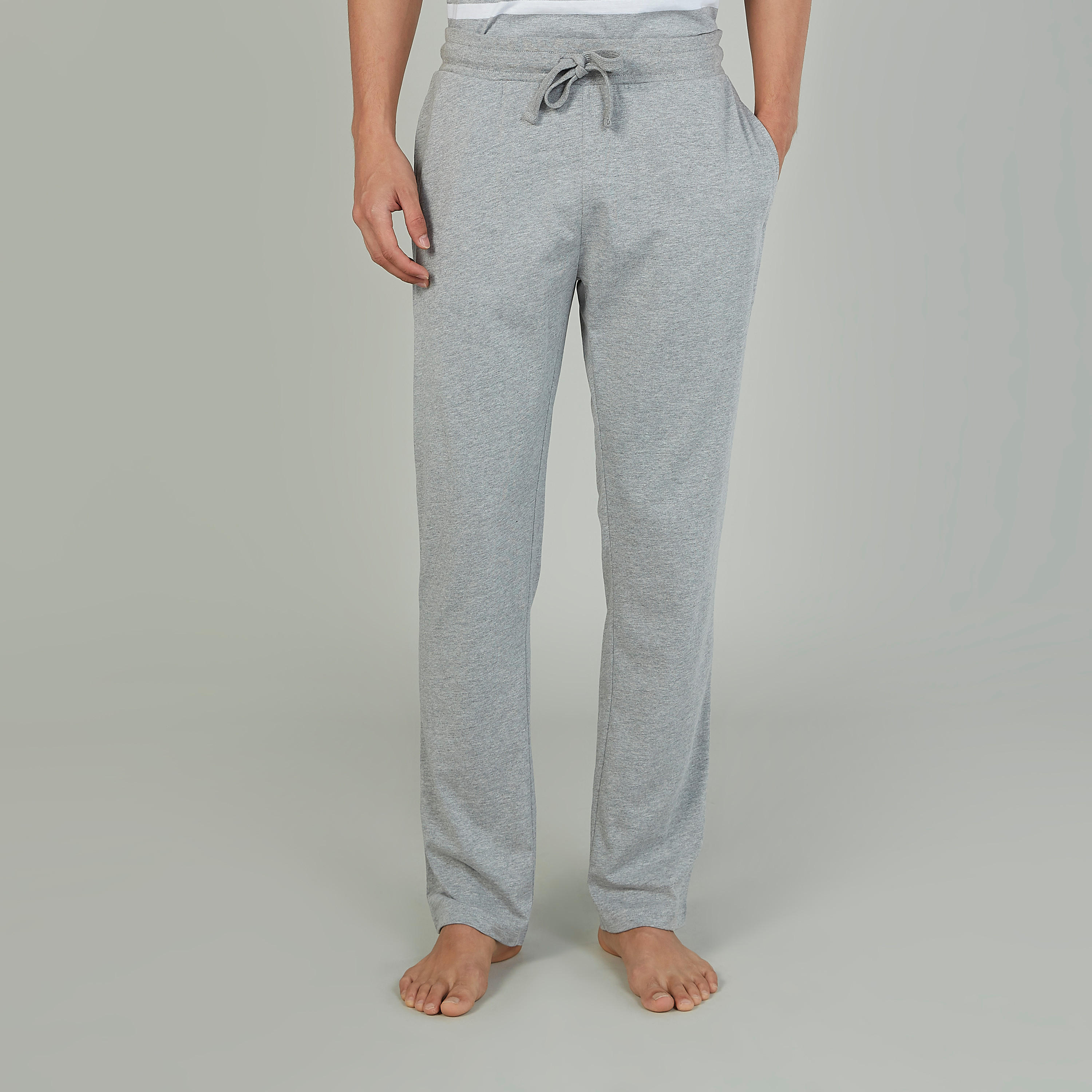 طقم بنطلون بيجاما طويل وتيشيرت مخطط بياقة ضيقة-men-clothing-nightwear-sets-image-5