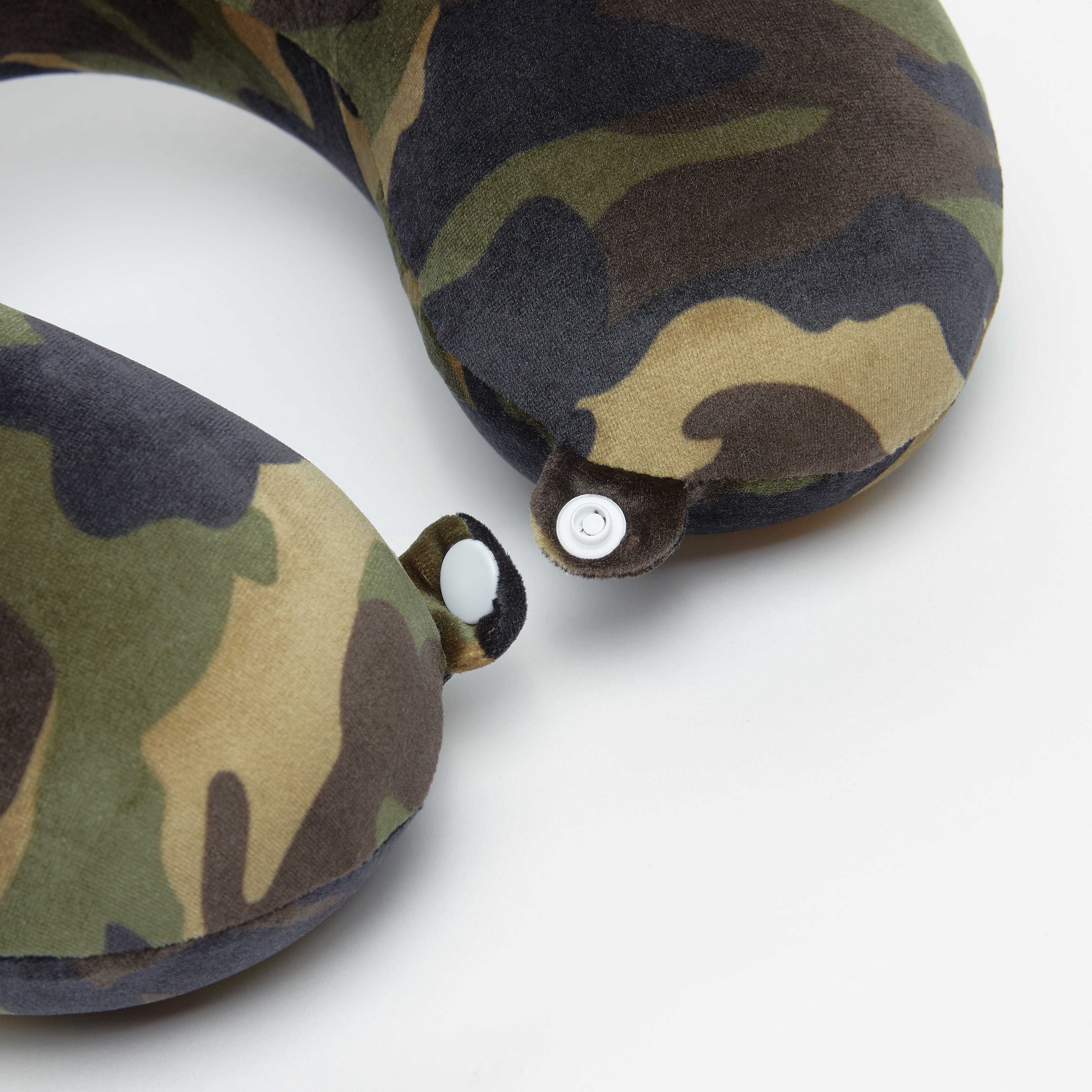 Camouflage Print Neck Pillow with Press Button Closure-travel-accessories-image-2