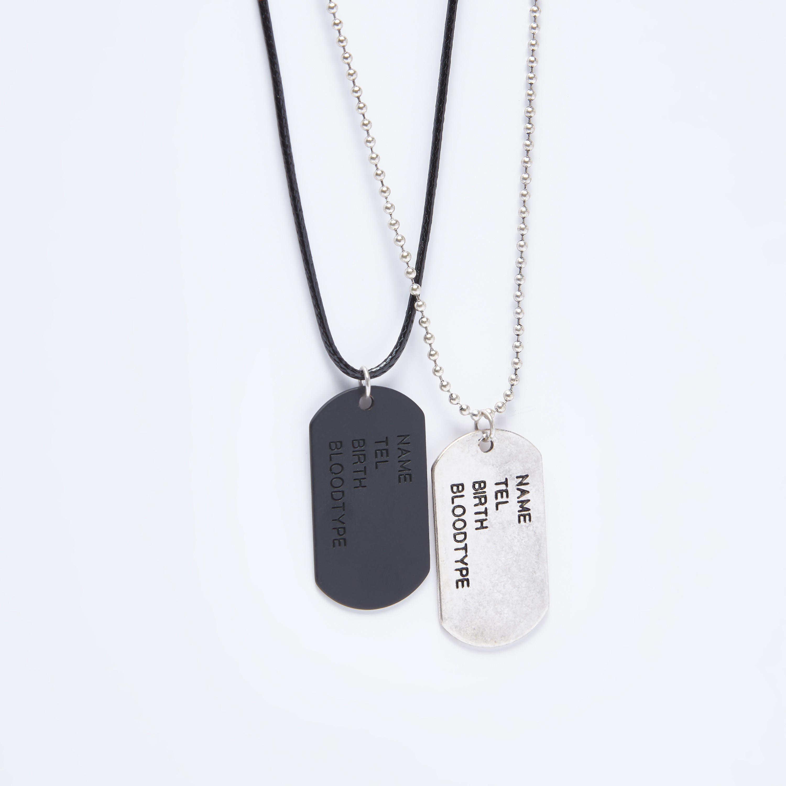 قلادة ميتاليك بشعار كلب - طقم من قطعتين-men-watchesandjewellery-necklacesandpendants-image-2