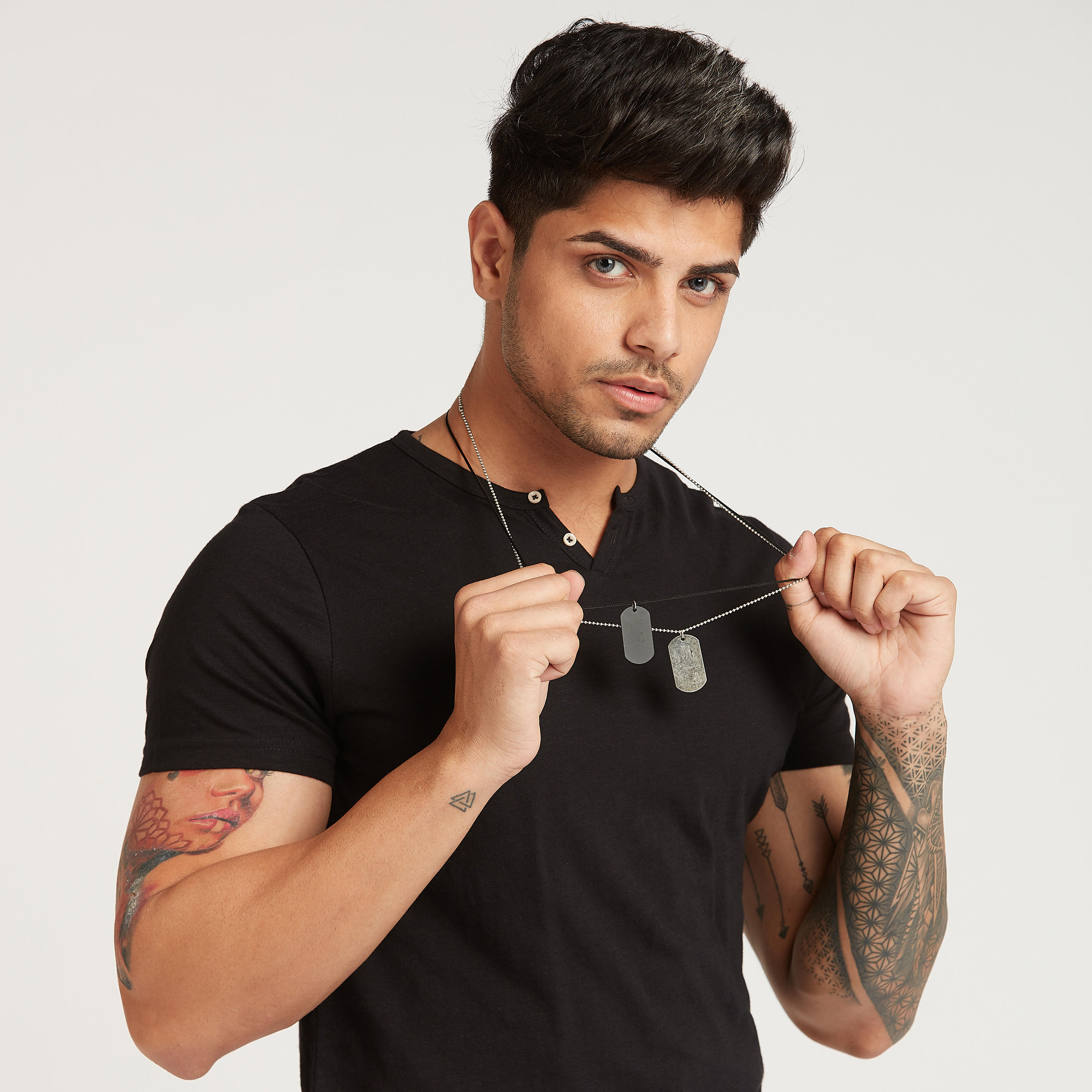 قلادة ميتاليك بشعار كلب - طقم من قطعتين-men-watchesandjewellery-necklacesandpendants-image-3