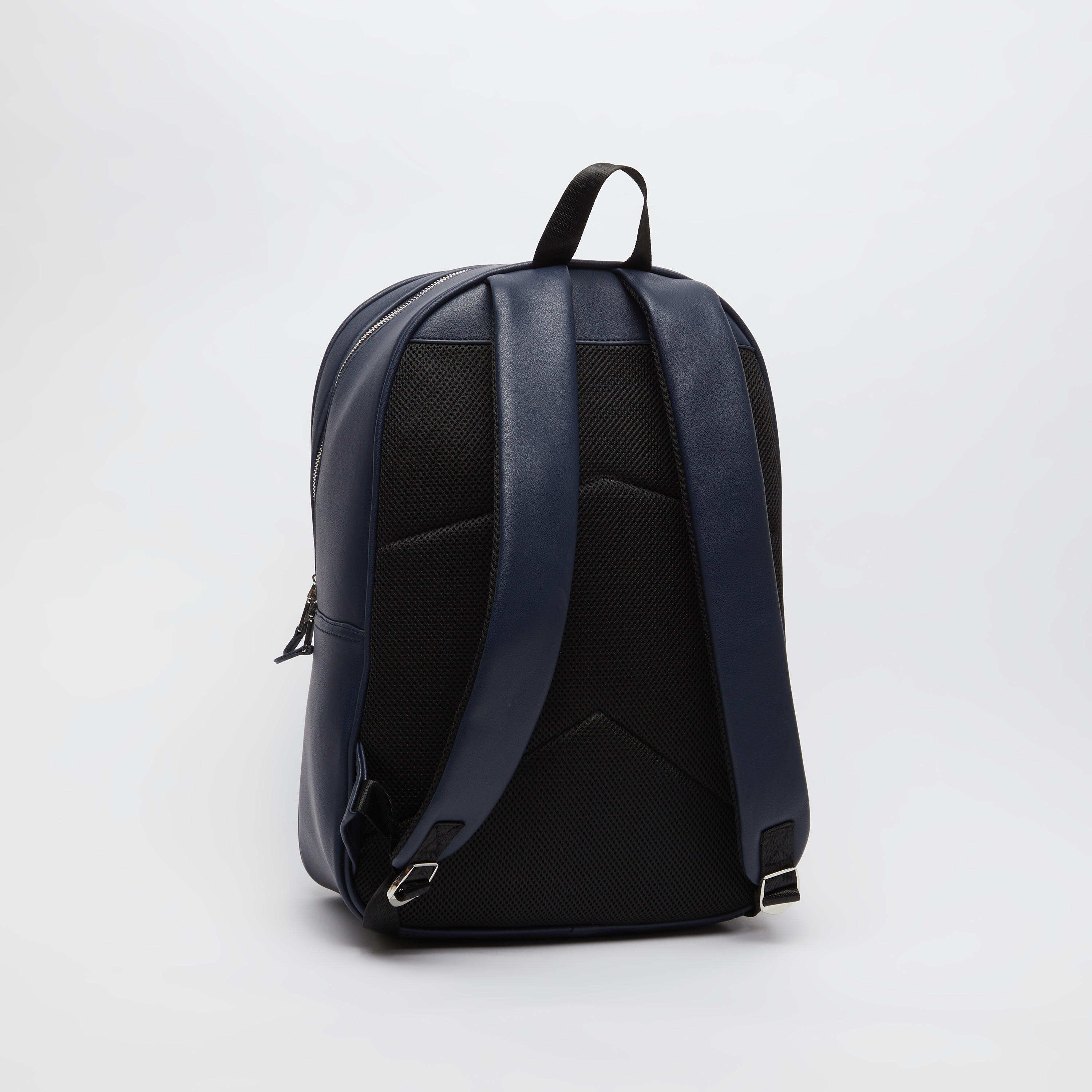 شنطة ظهر بارزة الملمس بحمّالات كتف قابلة للتّعديل وتفاصيل شريط-men-bags-image-2