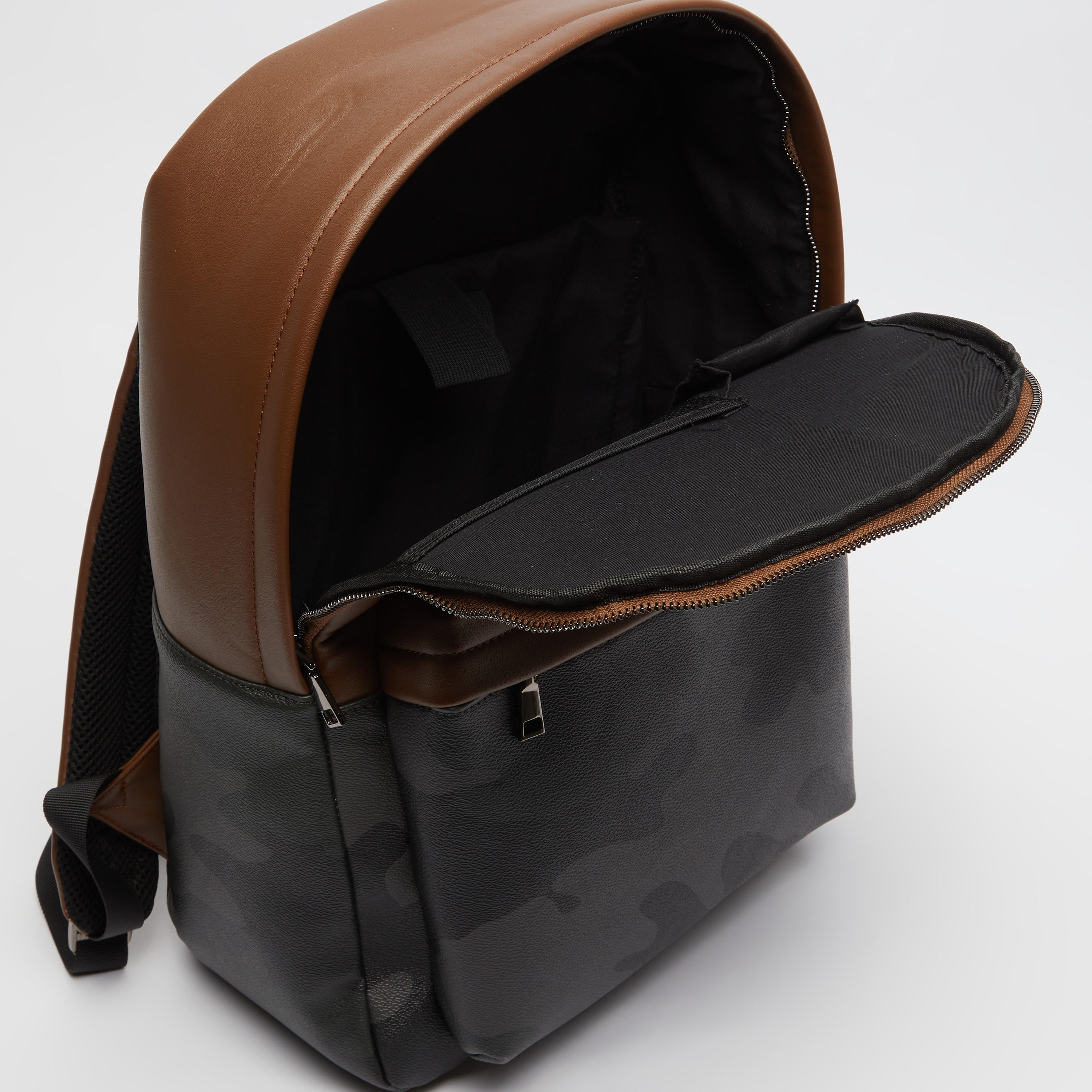 شنطة ظهر بطبعات مع حمالات قابلة للتعديل ومقبض علوي-men-bags-image-5
