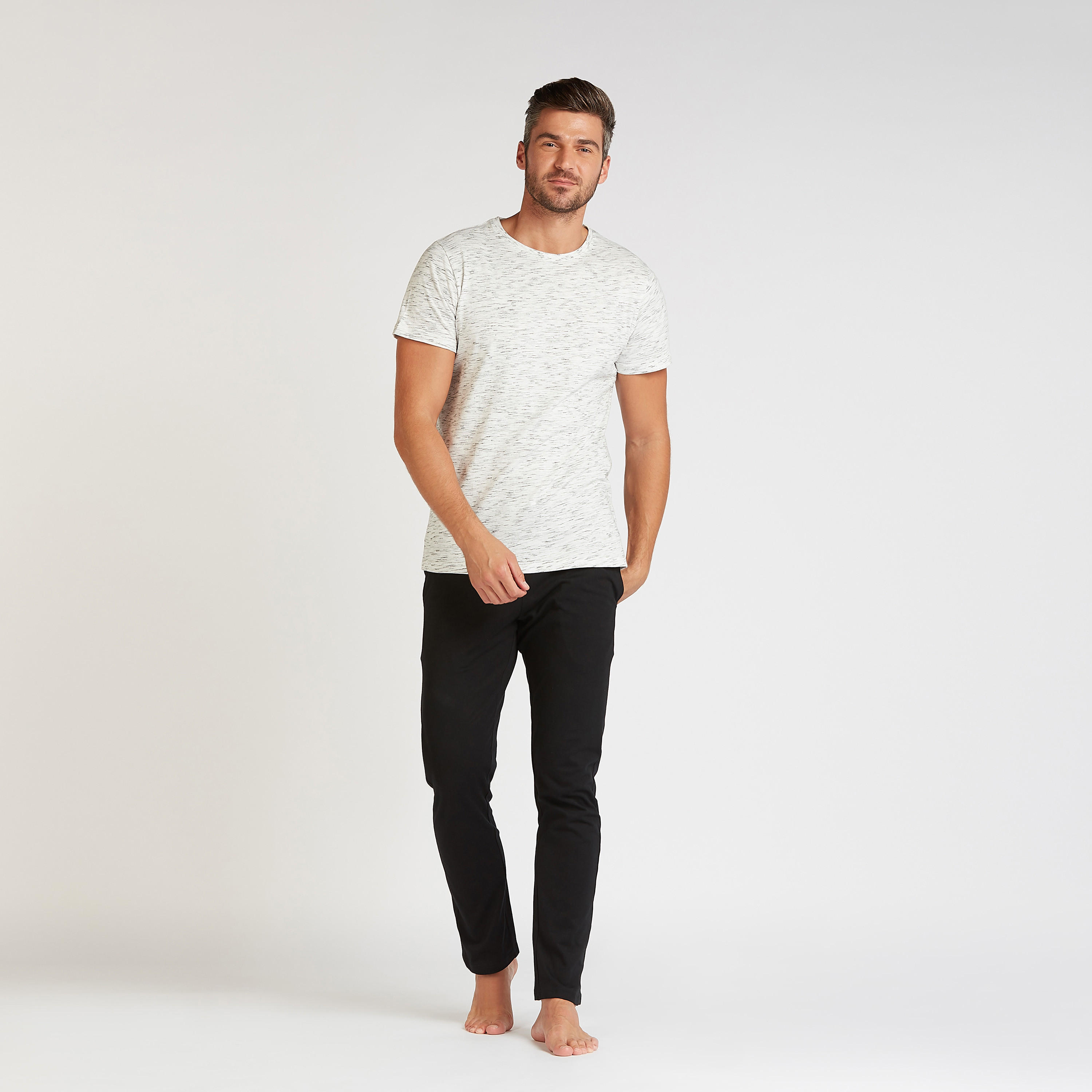 طقم بنطلون بيجام وتيشيرت بياقة ضيقة وطبعات ميلانج-men-clothing-nightwear-sets-image-1