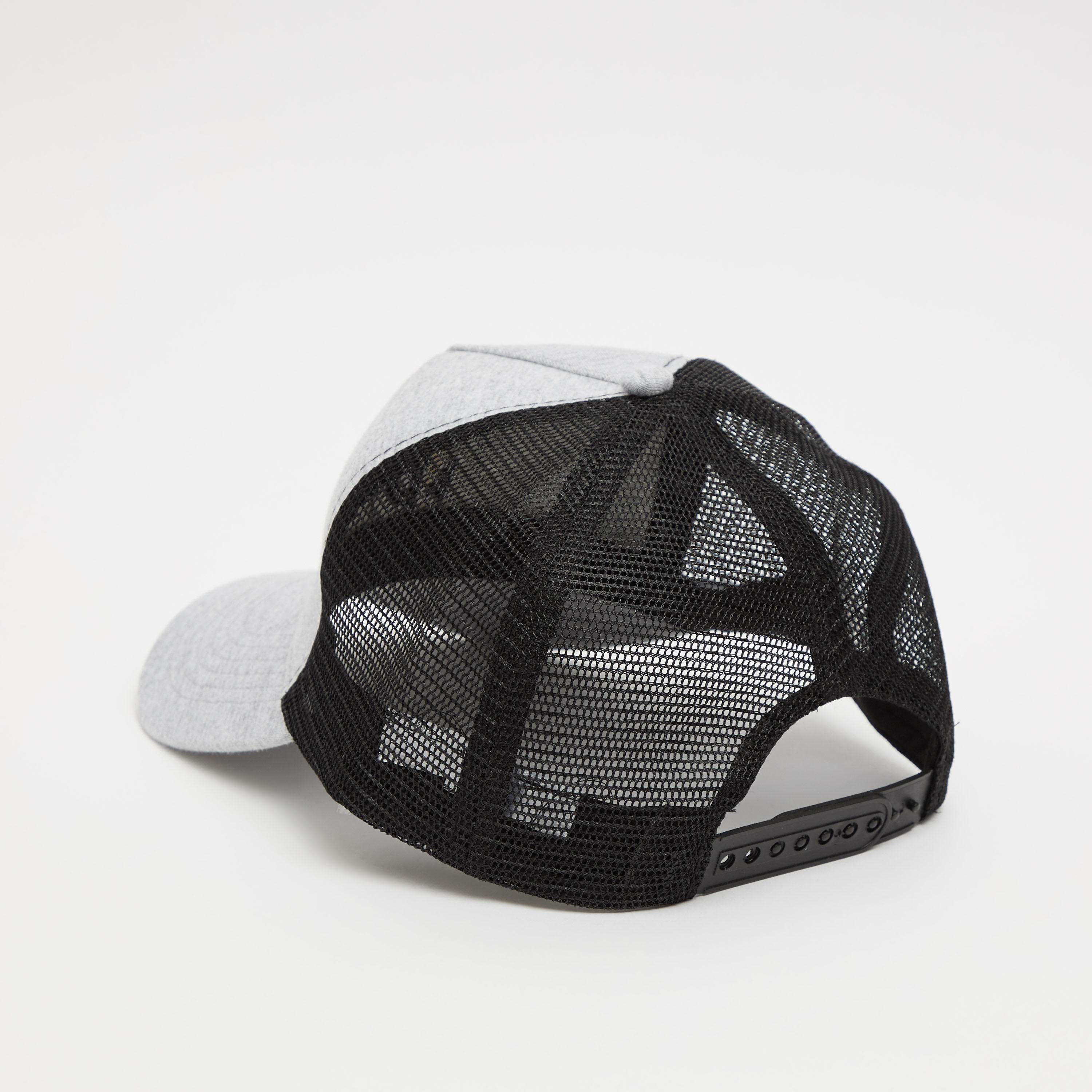 كاب بطبعات وتفاصيل شبكية وزر إغلاق-men-caps-image-1
