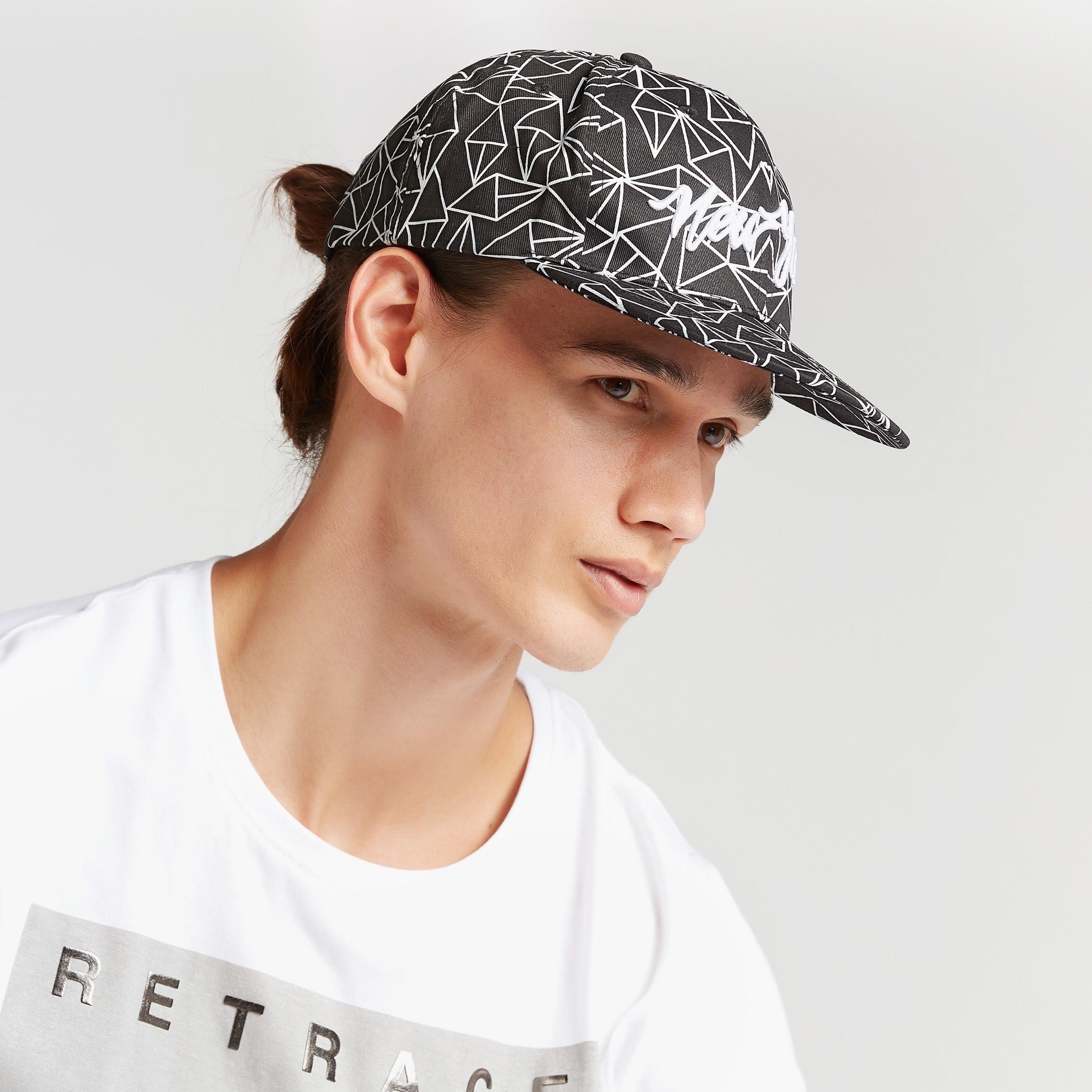 قبعة كاب بكباس للإغلاق بطبعات-men-caps-image-4