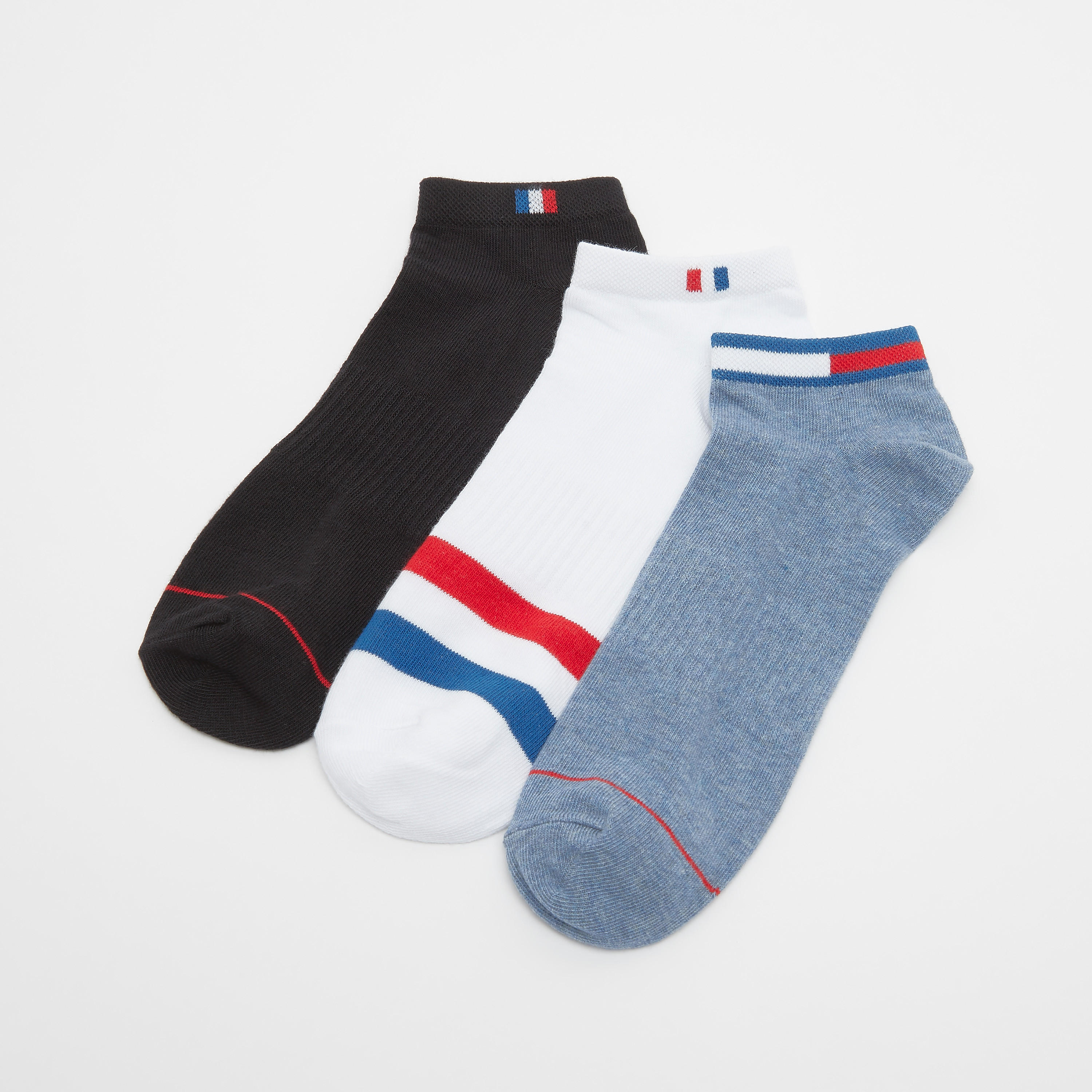 جوارب متنوعة بطول الكاحل وحواف مطّاطية - طقم من 3 أزواج-men-socks-image-1