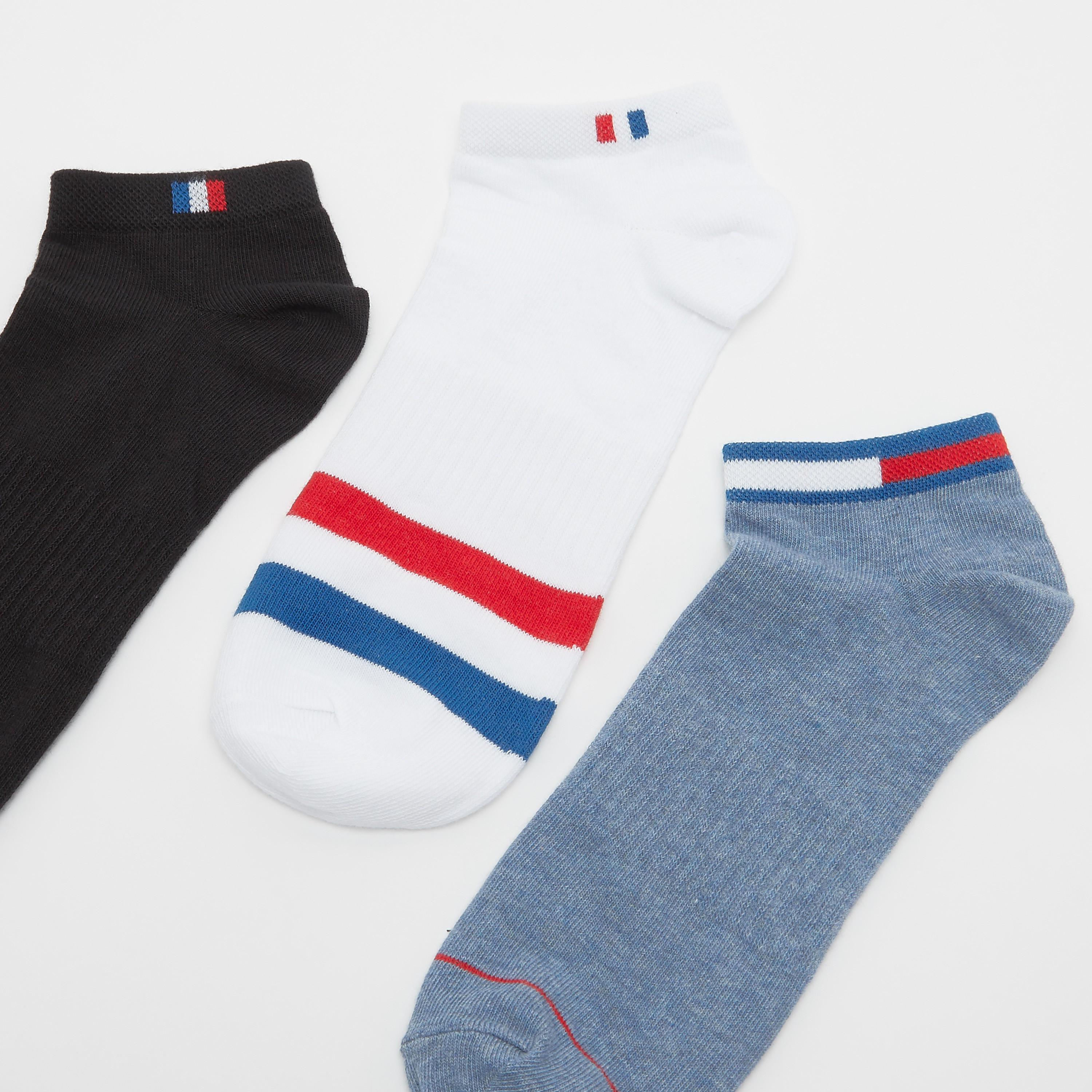 جوارب متنوعة بطول الكاحل وحواف مطّاطية - طقم من 3 أزواج-men-socks-image-2