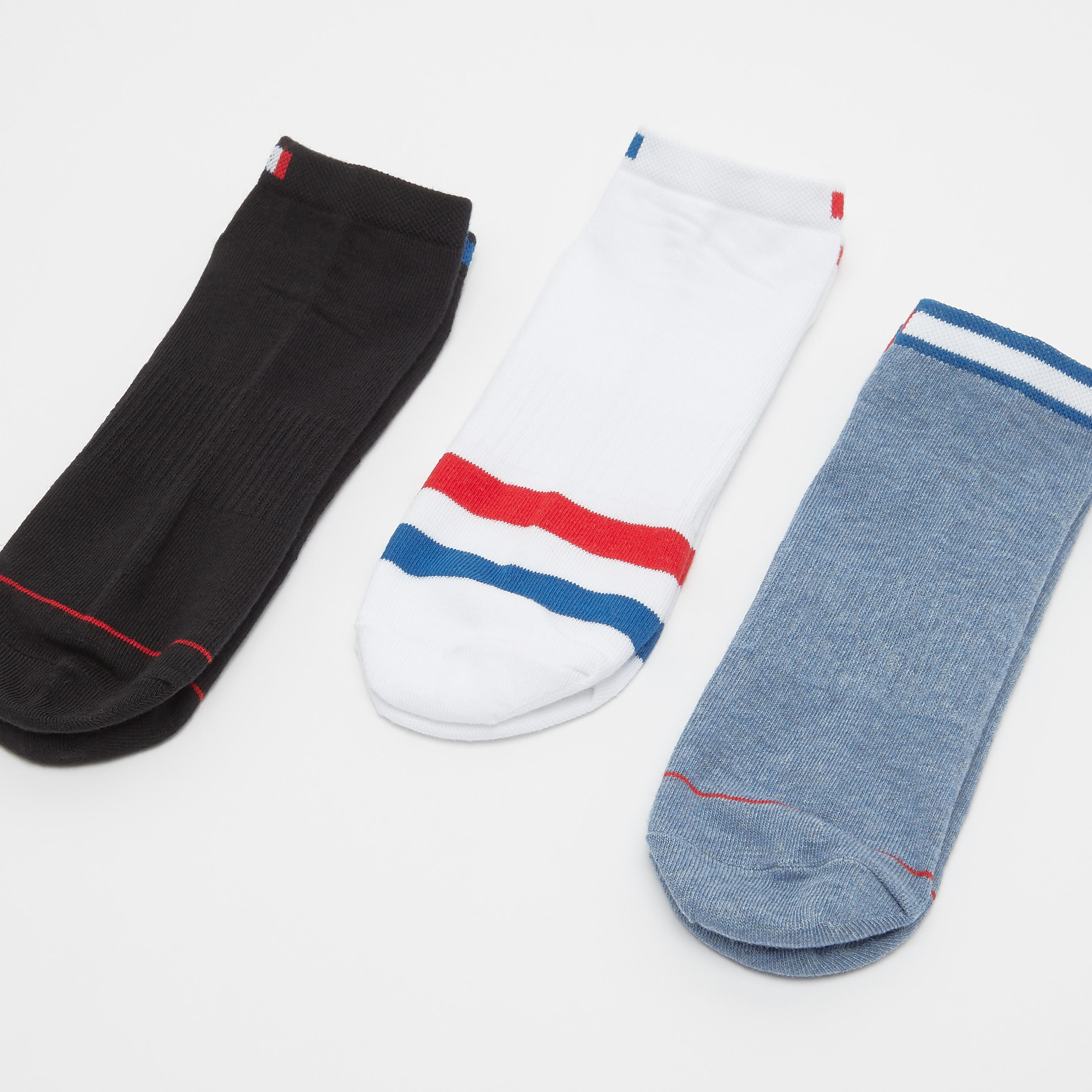 جوارب متنوعة بطول الكاحل وحواف مطّاطية - طقم من 3 أزواج-men-socks-image-3