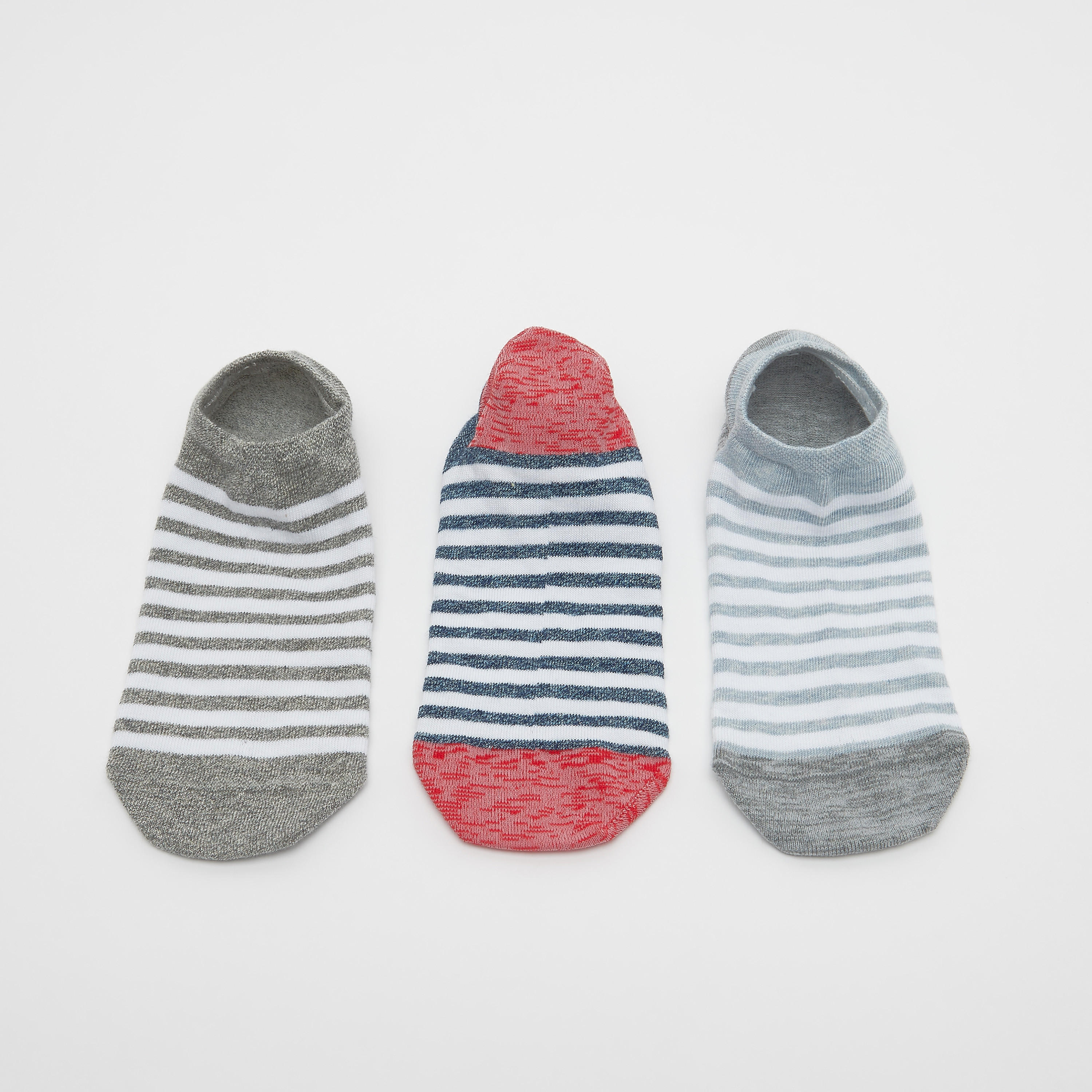 جوارب غير مرئية مخطّطة وبحواف مطّاطية - طقم من 3 أزواج-men-socks-image-3