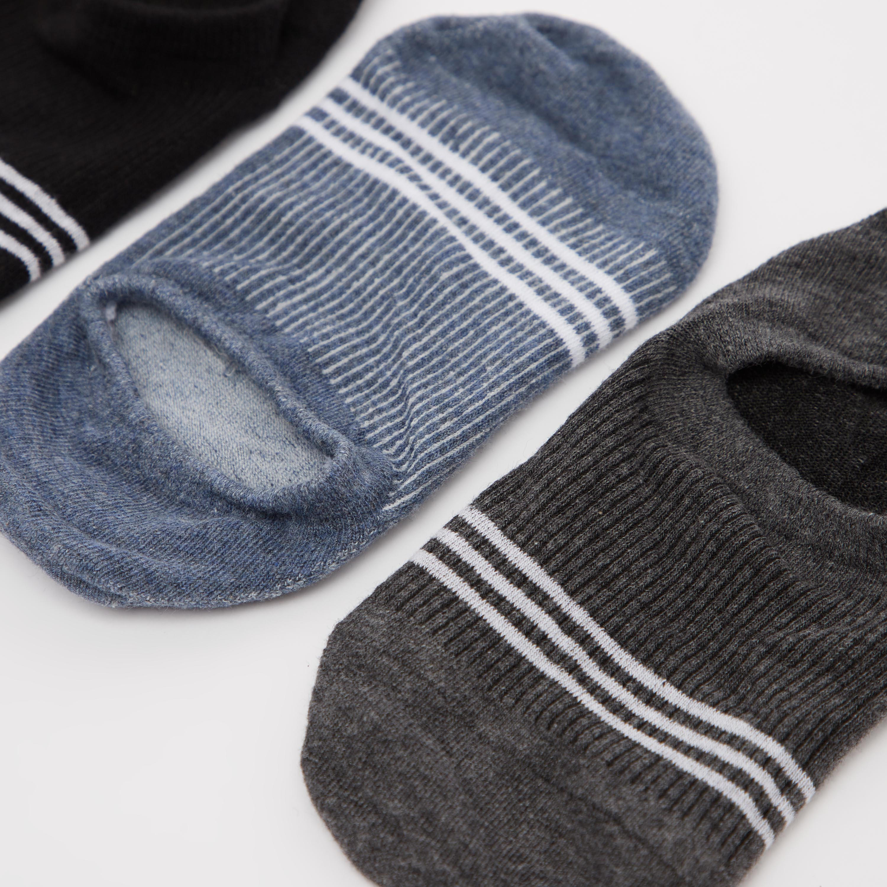 جوارب غير مرئية بارزة الملمس وبحواف مطّاطية - طقم من 3 أزواج-men-socks-image-2