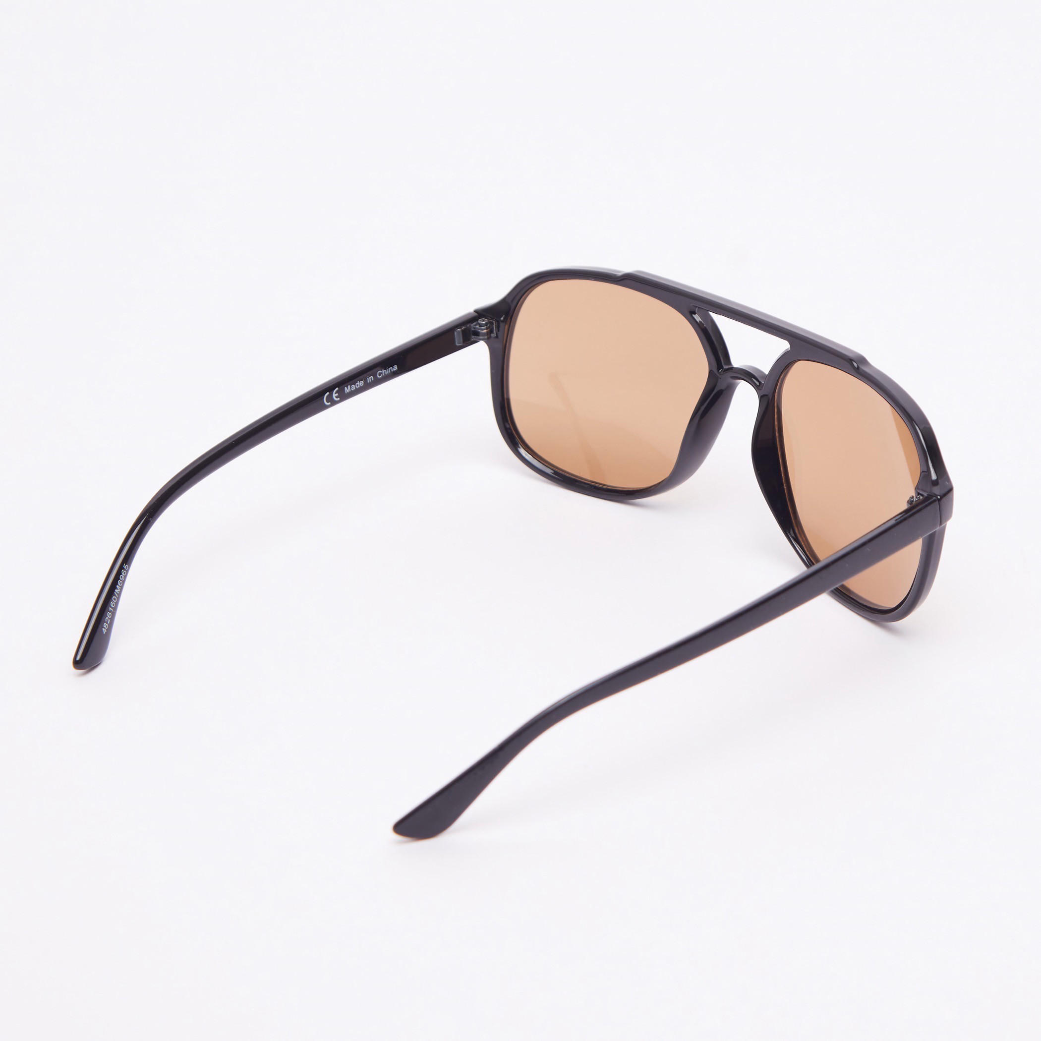 نظّارة شمسية واي فيرر بإطار كامل ووسادات للأنف-men-sunglasses-image-5