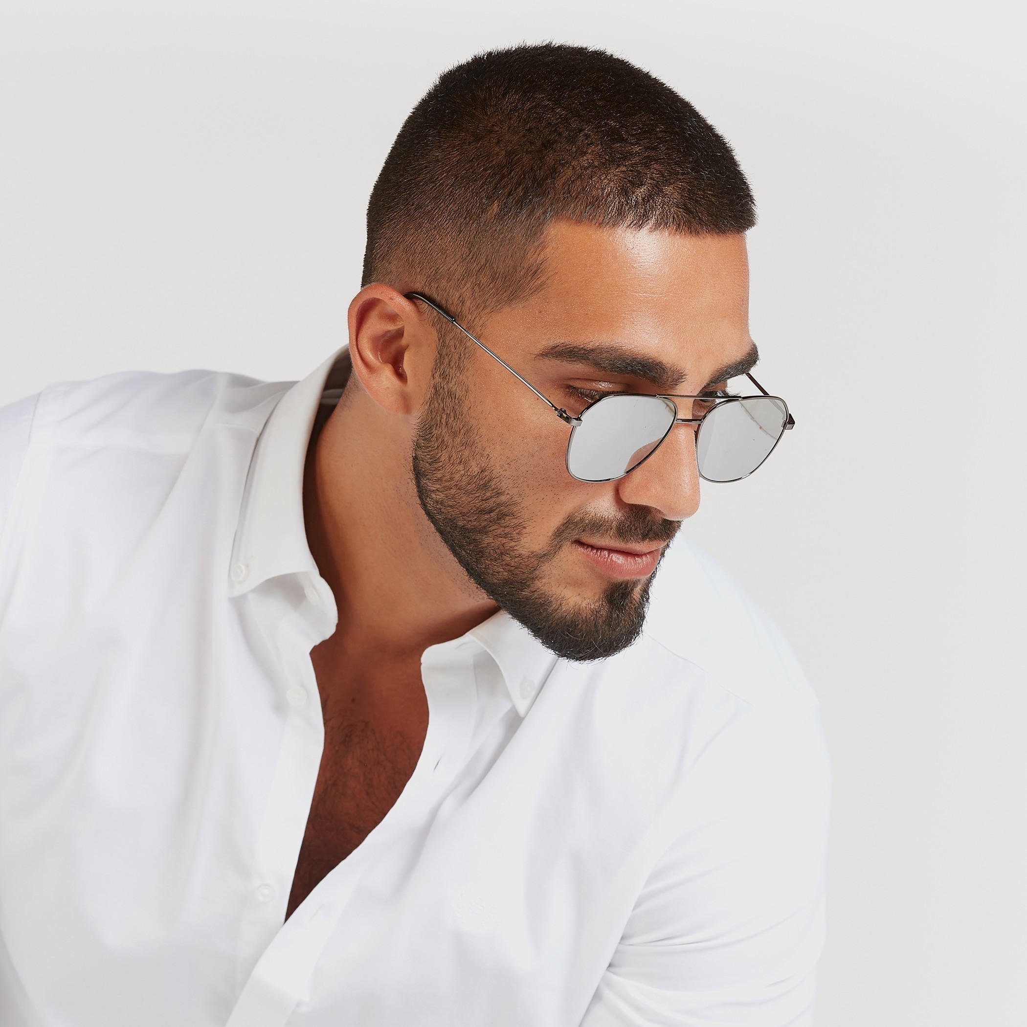 نظّارة شمسية أفياتور بإطار كامل ووسادات للأنف وشريط علوي-men-sunglasses-image-2