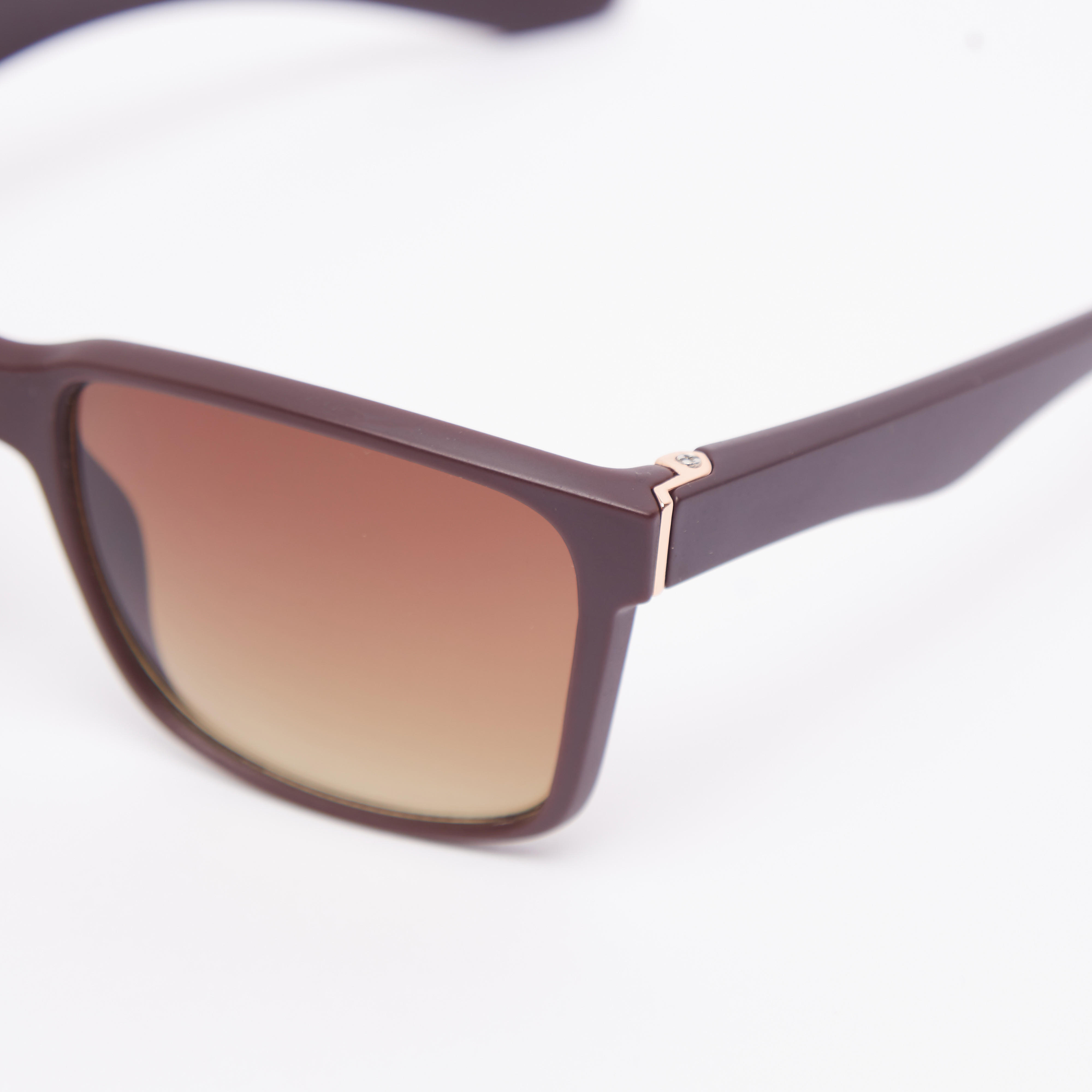 نظّارة شمسية واي فيرار بإطار كامل ووسادات أنف وسنادات أذن عريضة-men-sunglasses-image-3