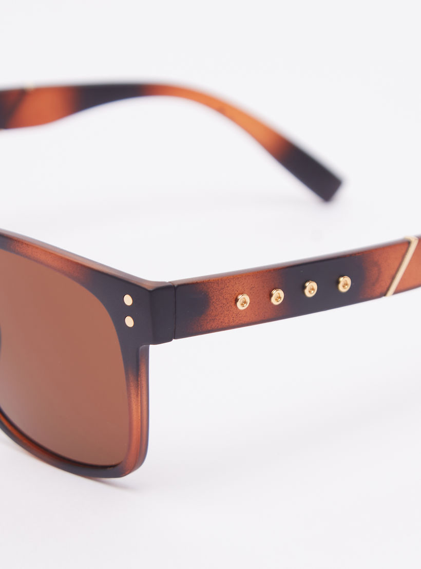 نظّارة شمسية واي فيرار بإطار كامل ووسادات أنف وطبعات وتفاصيل أحجار-men-sunglasses-image-3