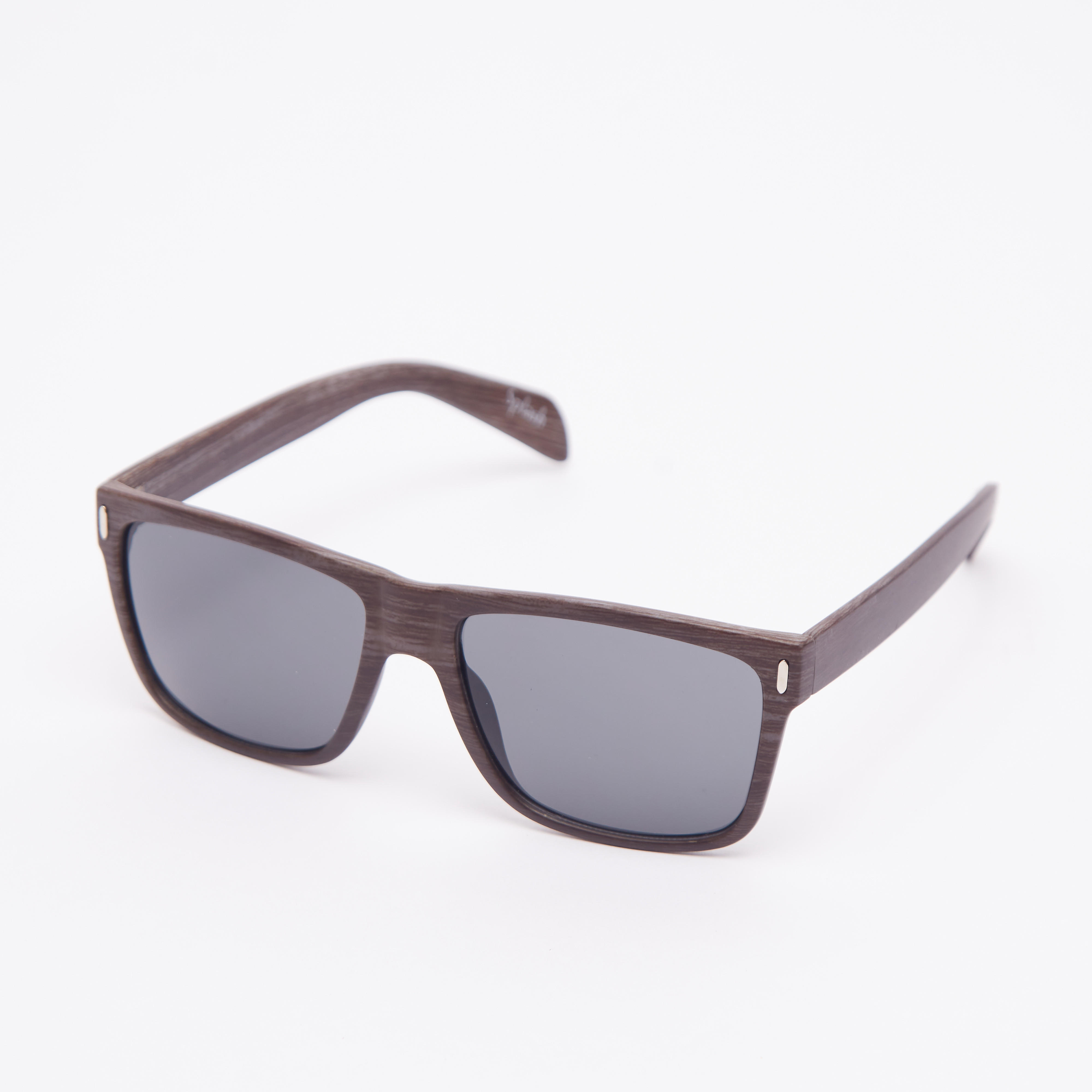 نظّارة شمسية واي فيرار بإطار كامل ووسادات أنف وسنادات أذن عريضة-men-sunglasses-image-1
