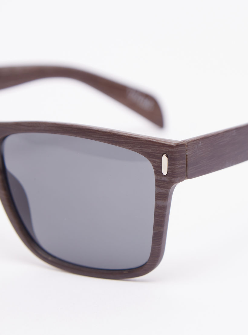 نظّارة شمسية واي فيرار بإطار كامل ووسادات أنف وسنادات أذن عريضة-men-sunglasses-image-2