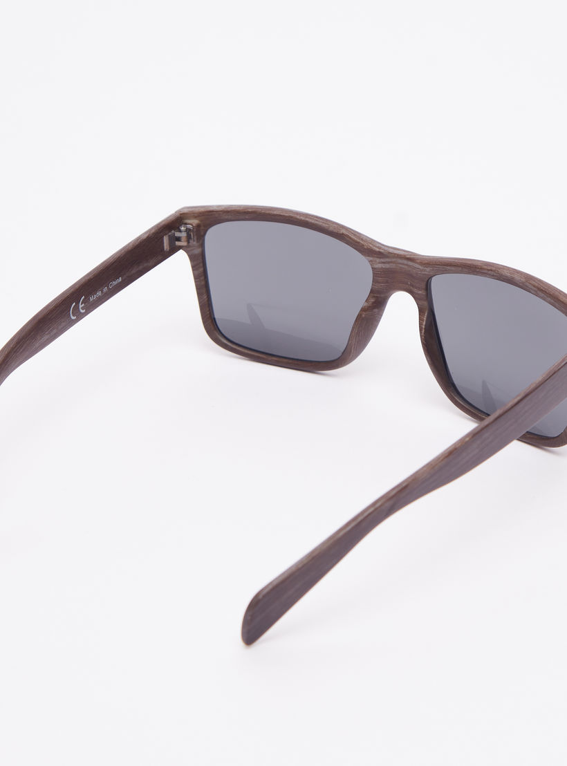 نظّارة شمسية واي فيرار بإطار كامل ووسادات أنف وسنادات أذن عريضة-men-sunglasses-image-4