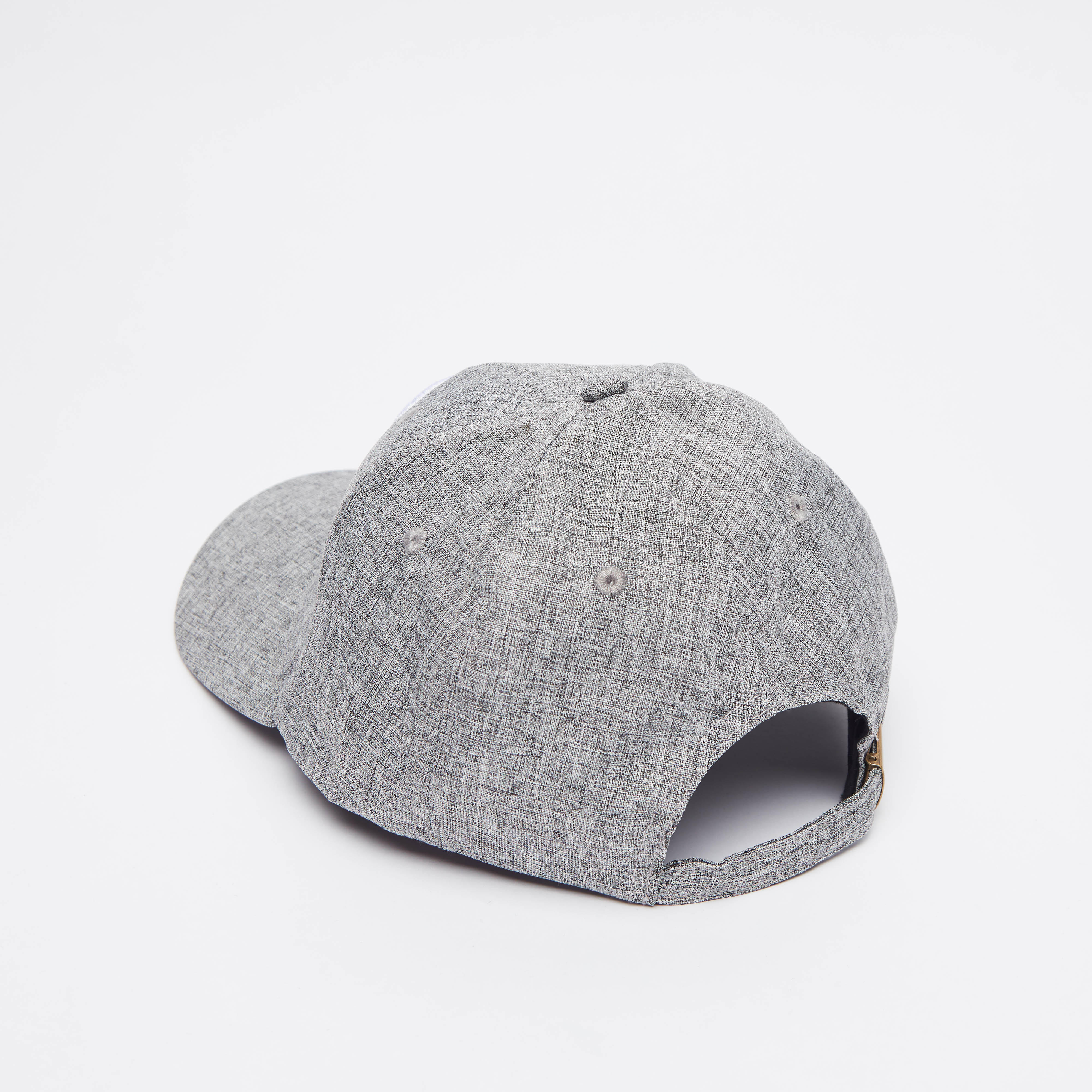قبعة كاب بارزة الملمس بإبزيم إغلاق-men-caps-image-1
