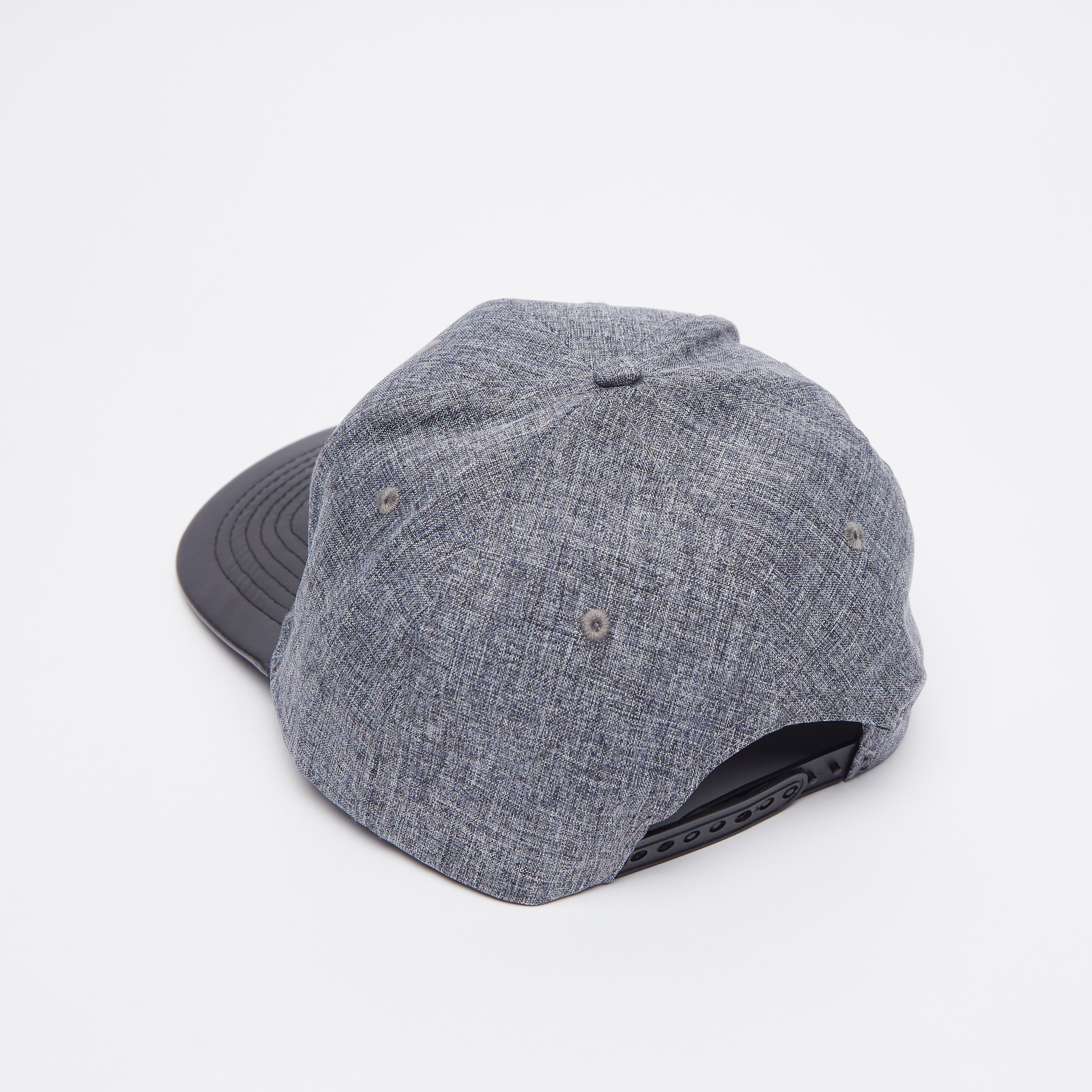 قبعة كاب بارز الملمس بزر إغلاق من كابا-men-caps-image-1