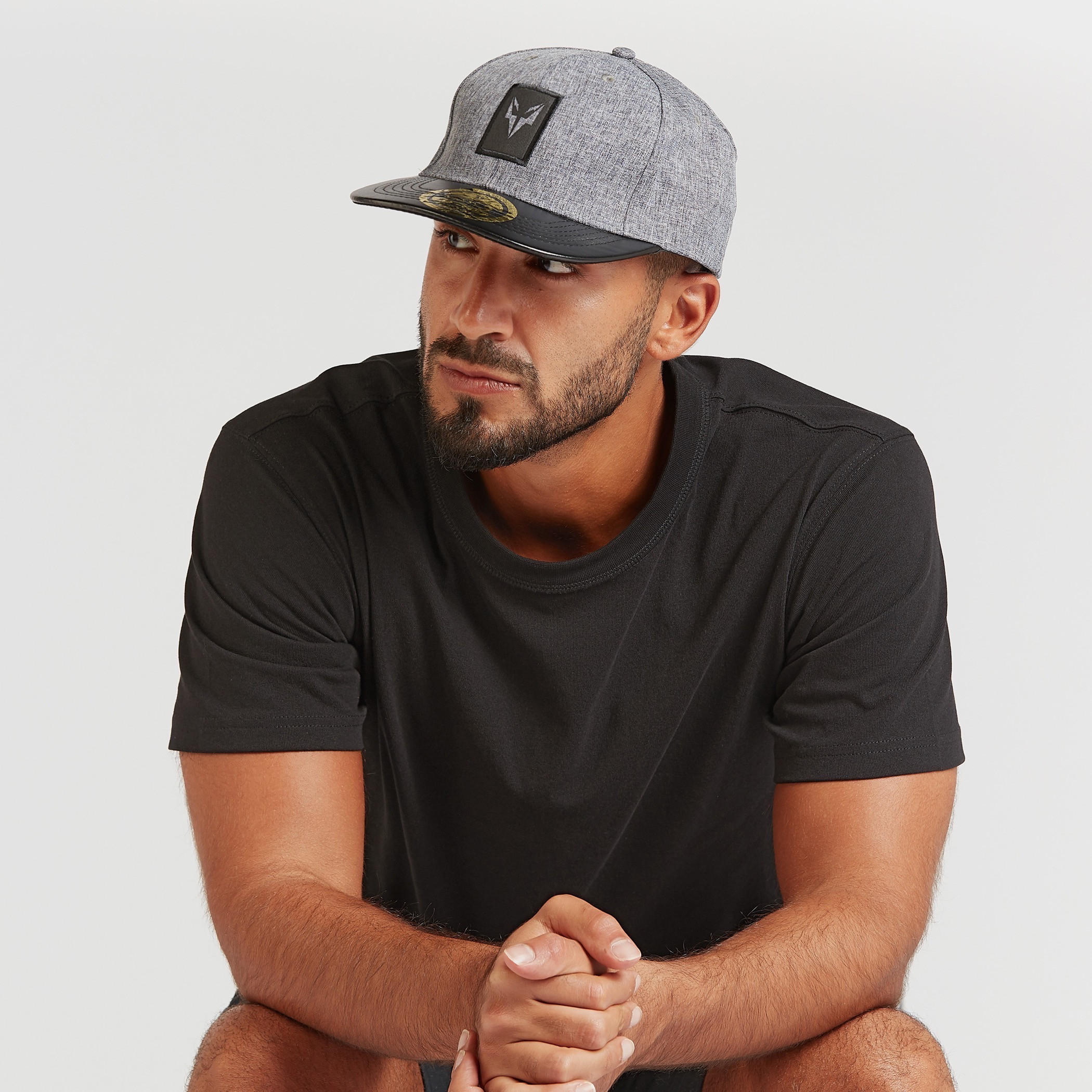 قبعة كاب بارز الملمس بزر إغلاق من كابا-men-caps-image-2