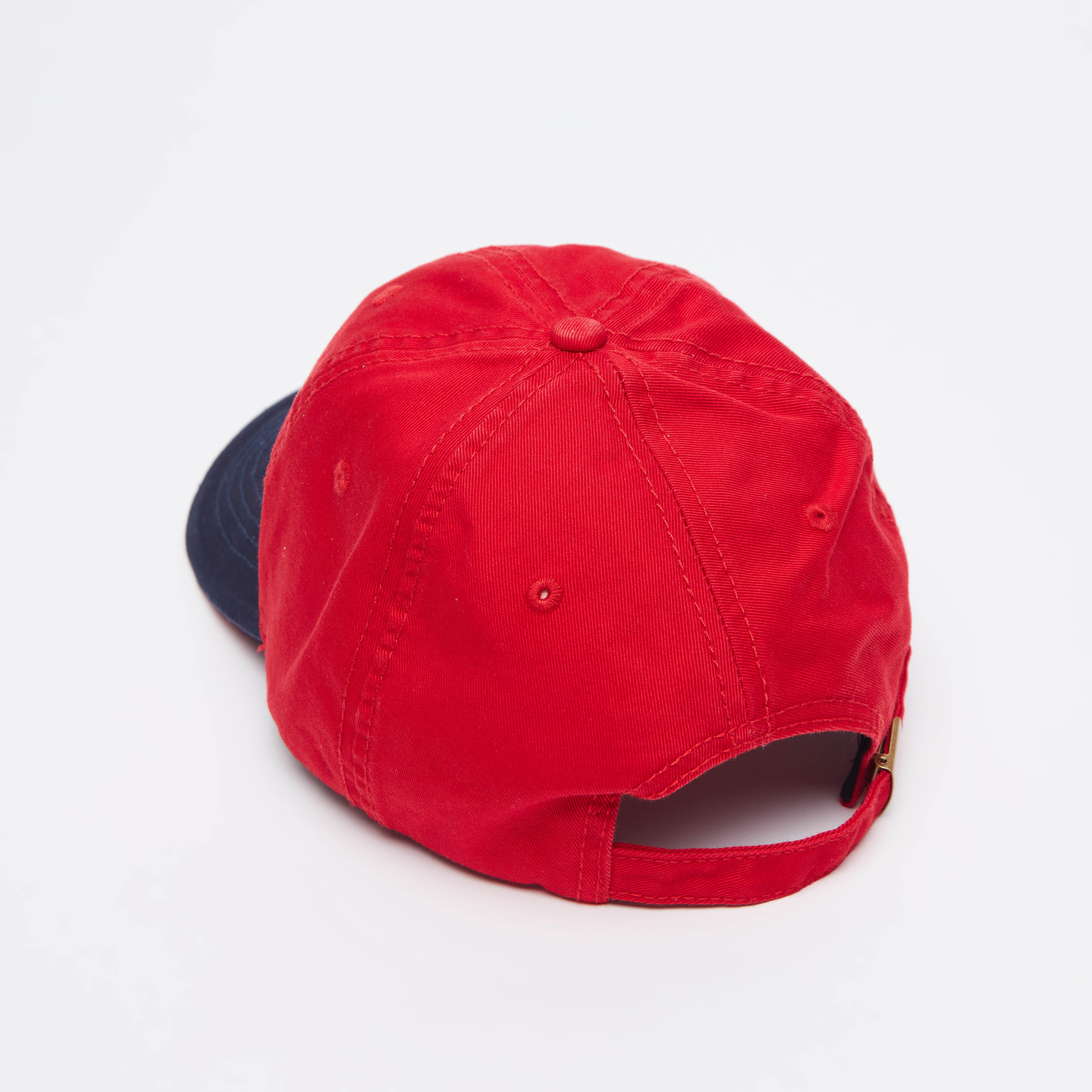 قبعة كاب مطرزة بإبزيم إغلاق-men-caps-image-1