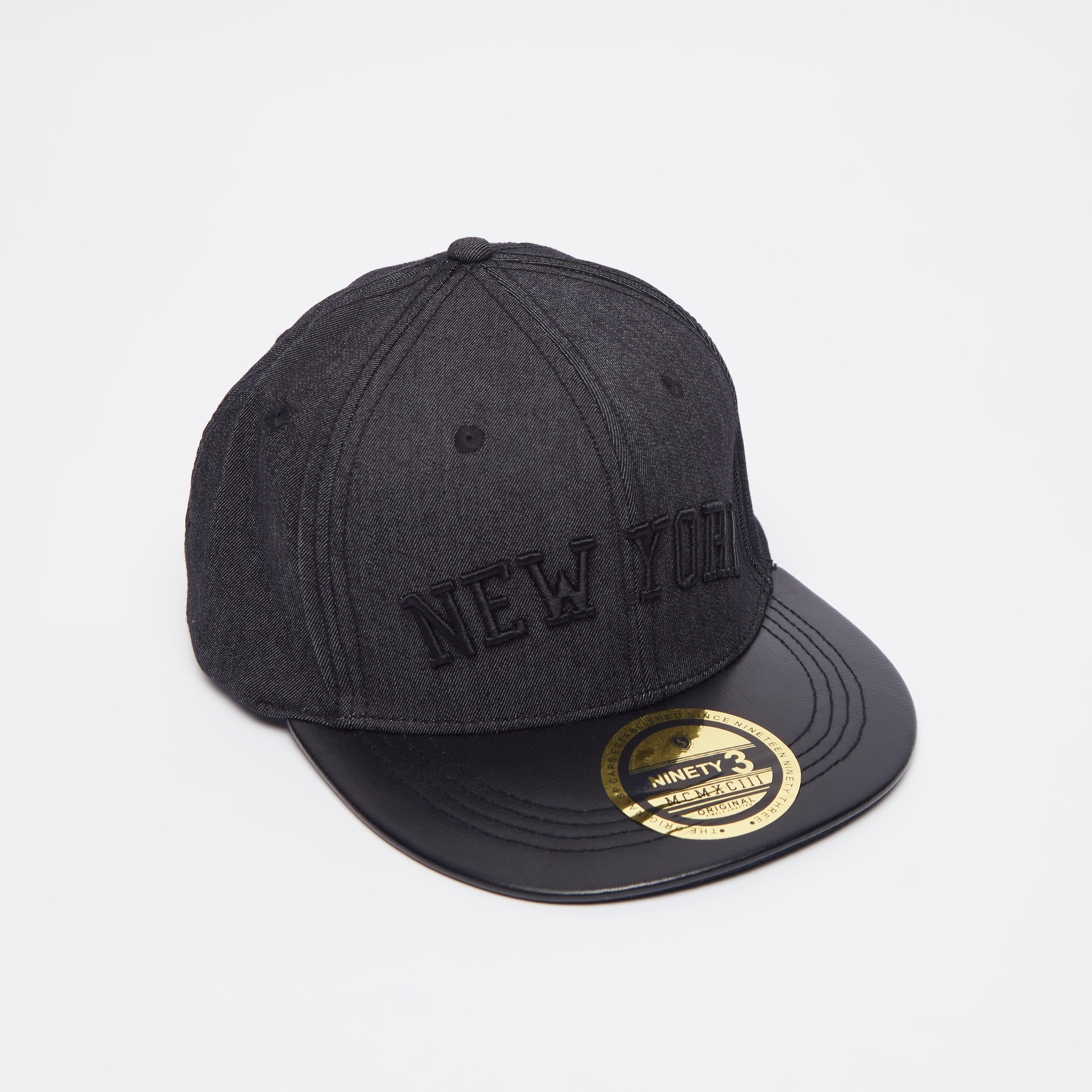 قبعة كاب مطرّزة بزر إغلاق كبّاس-men-caps-image-3