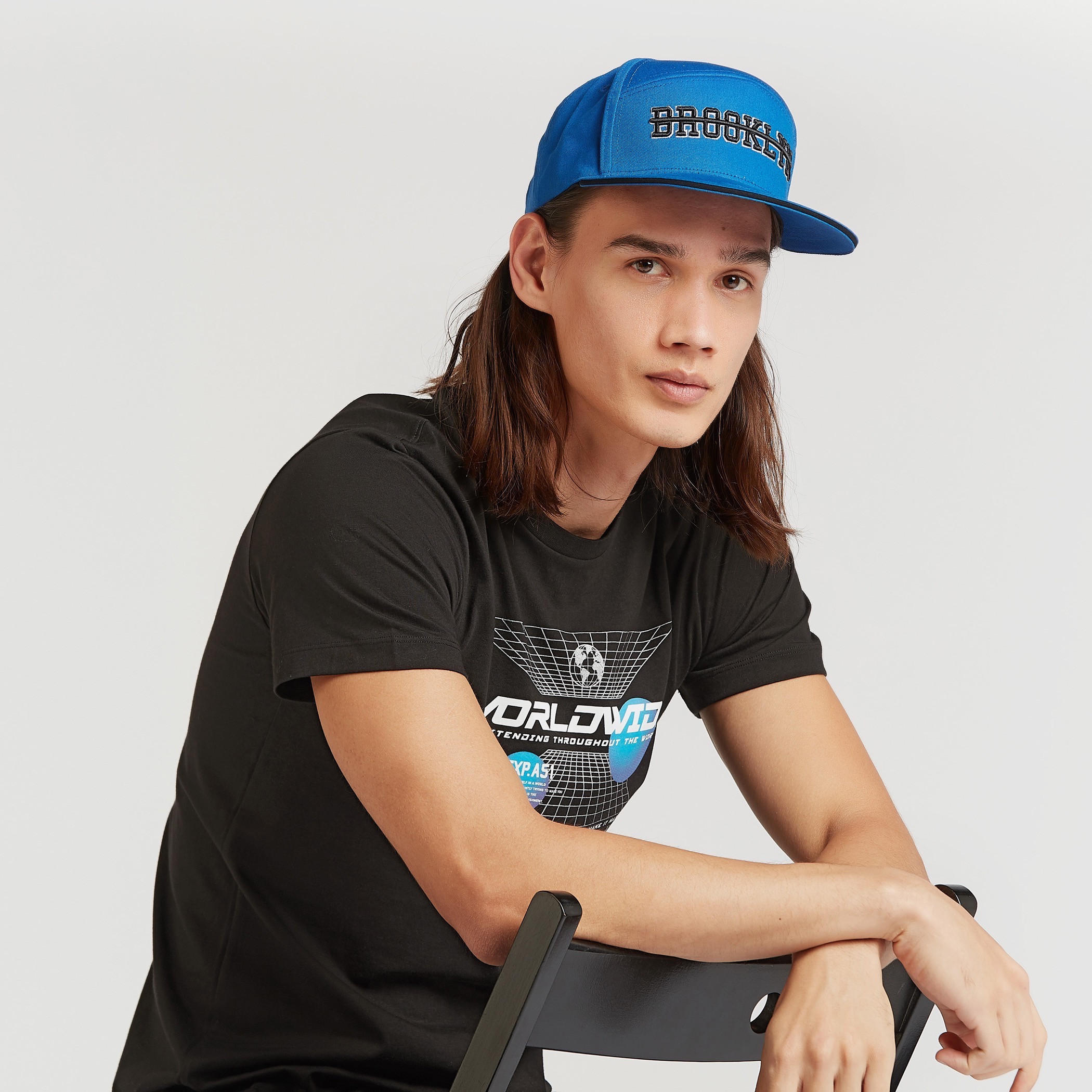 قبعة كاب مطرّزة بزر إغلاق كبّاس-men-caps-image-3