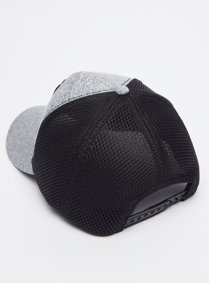 قبعة كاب مطرّزة بزر إغلاق كبّاس-men-caps-image-1