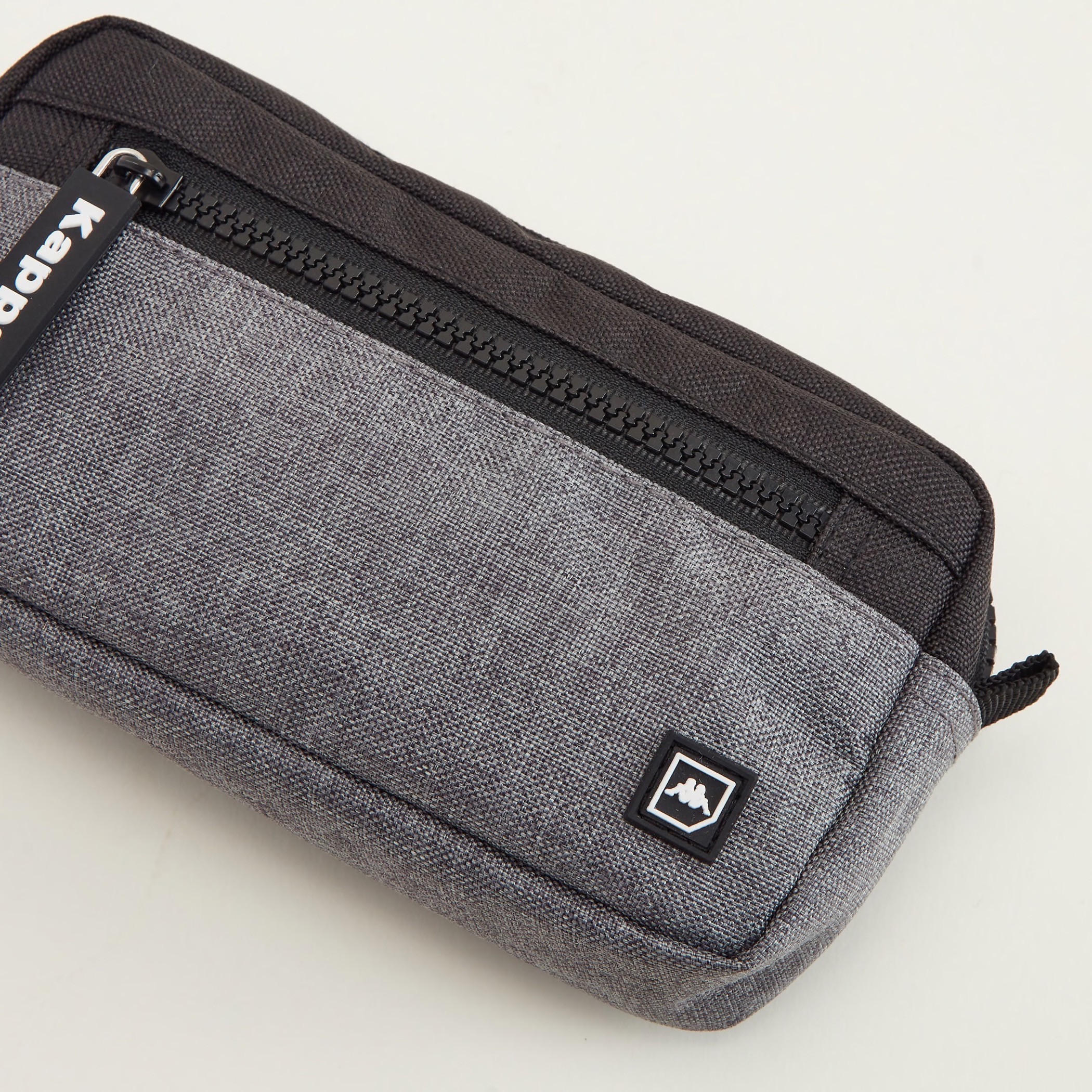 مقلمة بارزة الملمس بسحّاب إغلاق من كابا-men-beltsandwallets-wallets-image-3
