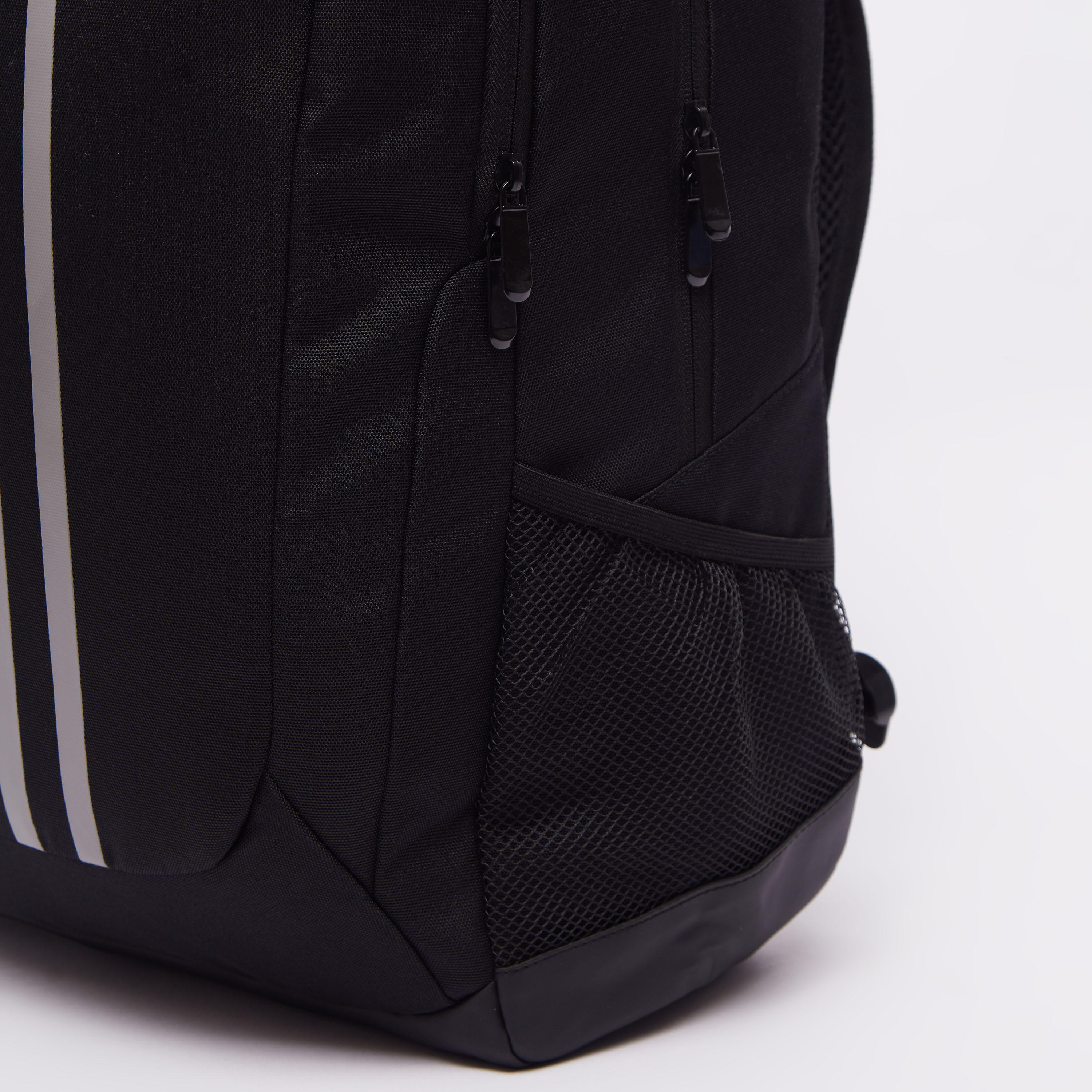 شنطة ظهر بحمّالات كتف قابلة للتعديل ومقبض علوي وتفاصيل شريطة-men-bags-image-3