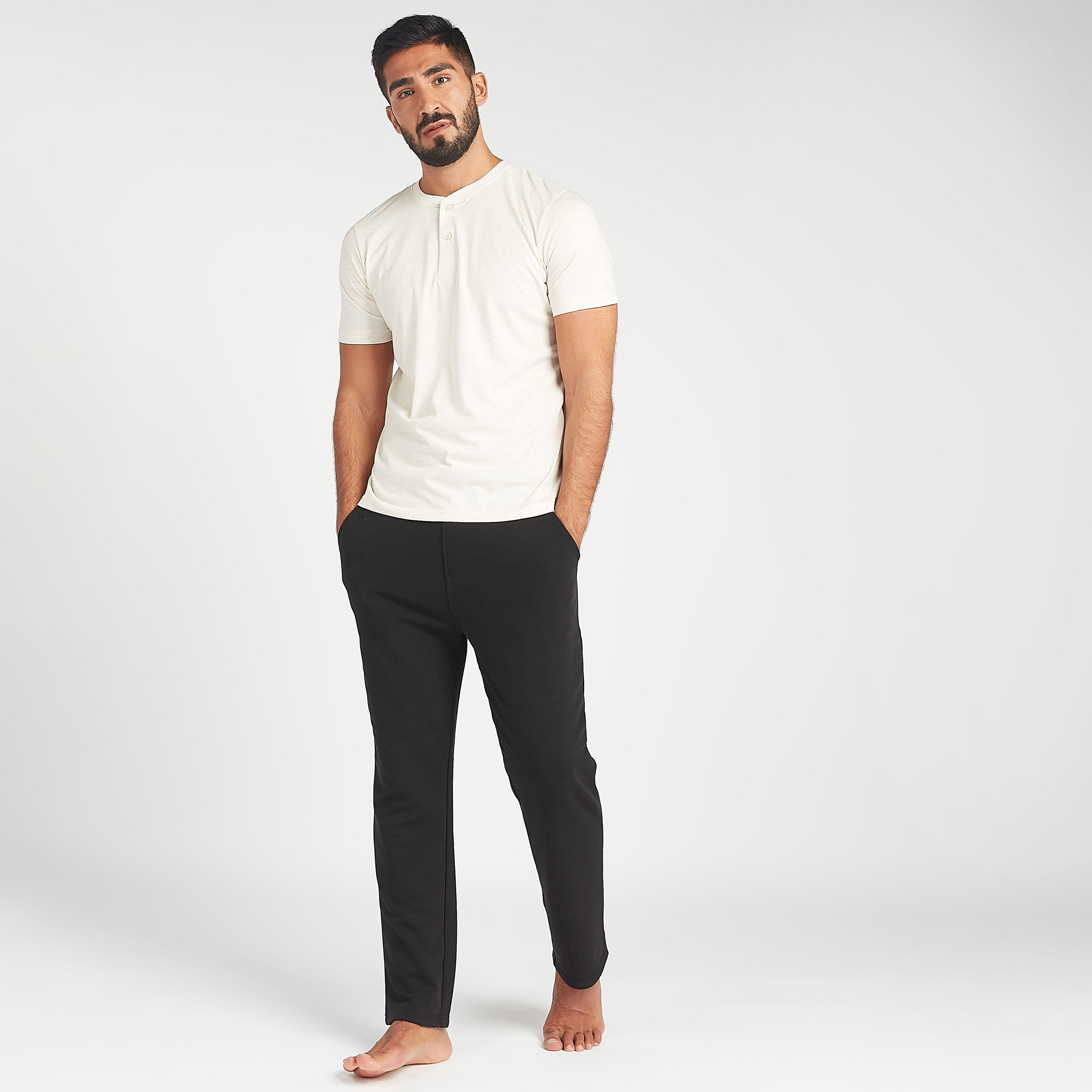 تيشيرت مستدام سادة بأكمام قصيرة - طقم من قطعتين-men-clothing-nightwear-tshirts-image-3