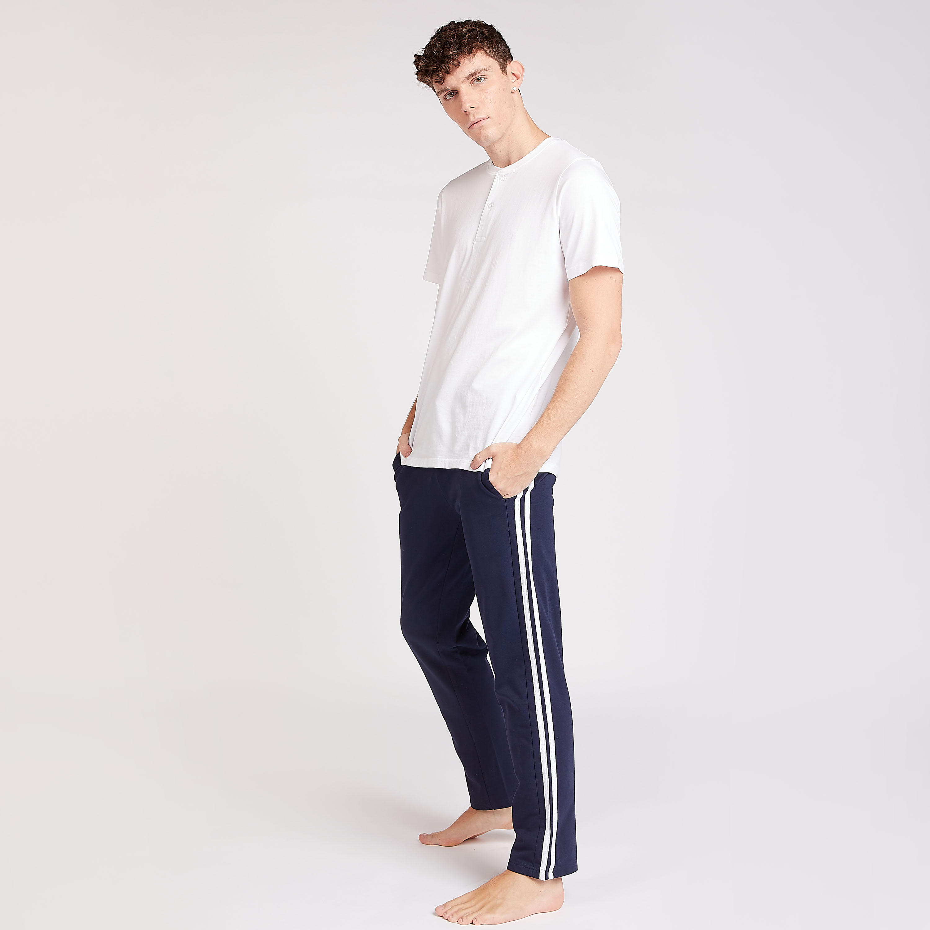 بيجاما مقلمة برباط إغلاق-men-clothing-nightwear-pyjamaandshorts-image-3