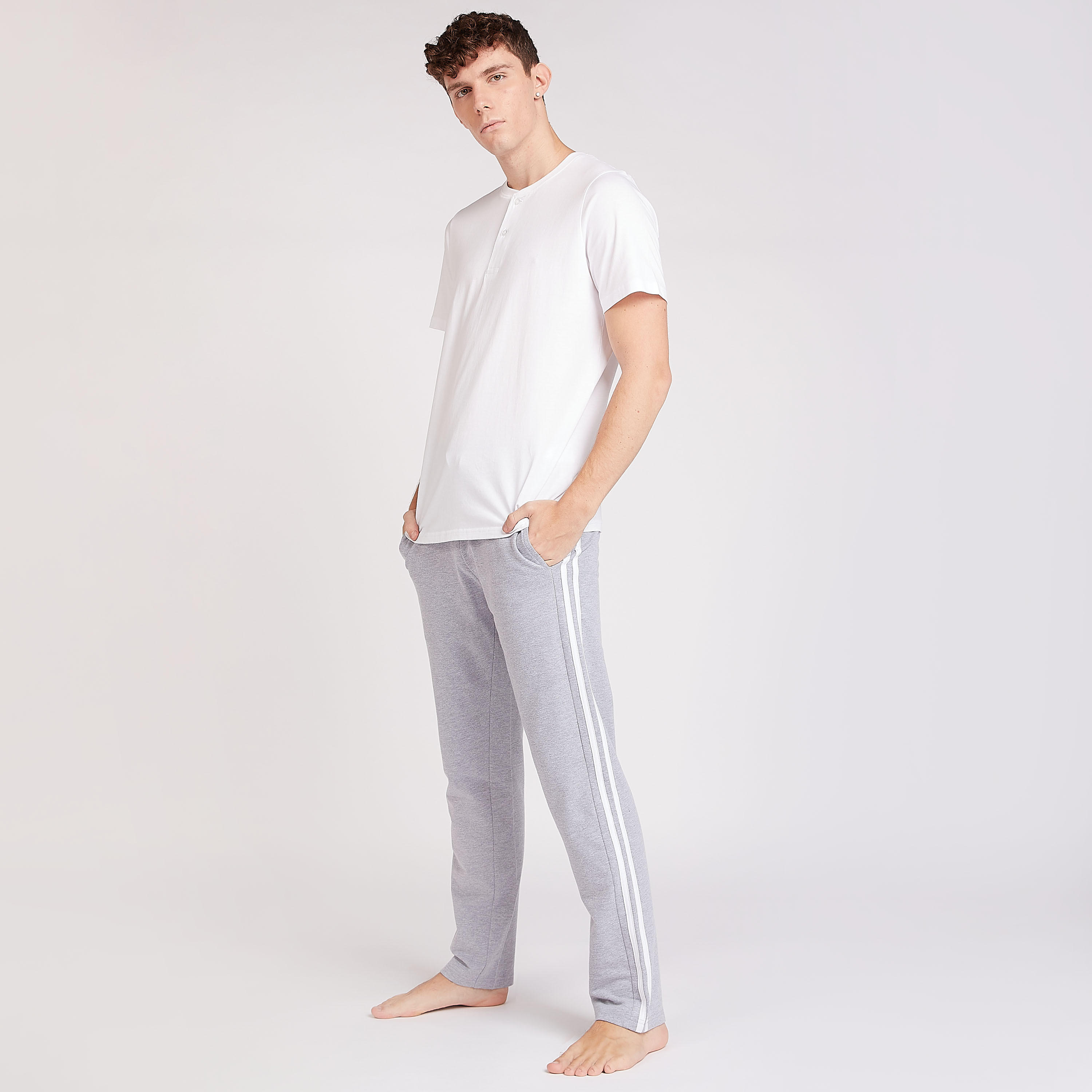 بنطلون سادة طويل بجيوب وتفاصيل مخططة-men-clothing-nightwear-pyjamaandshorts-image-3