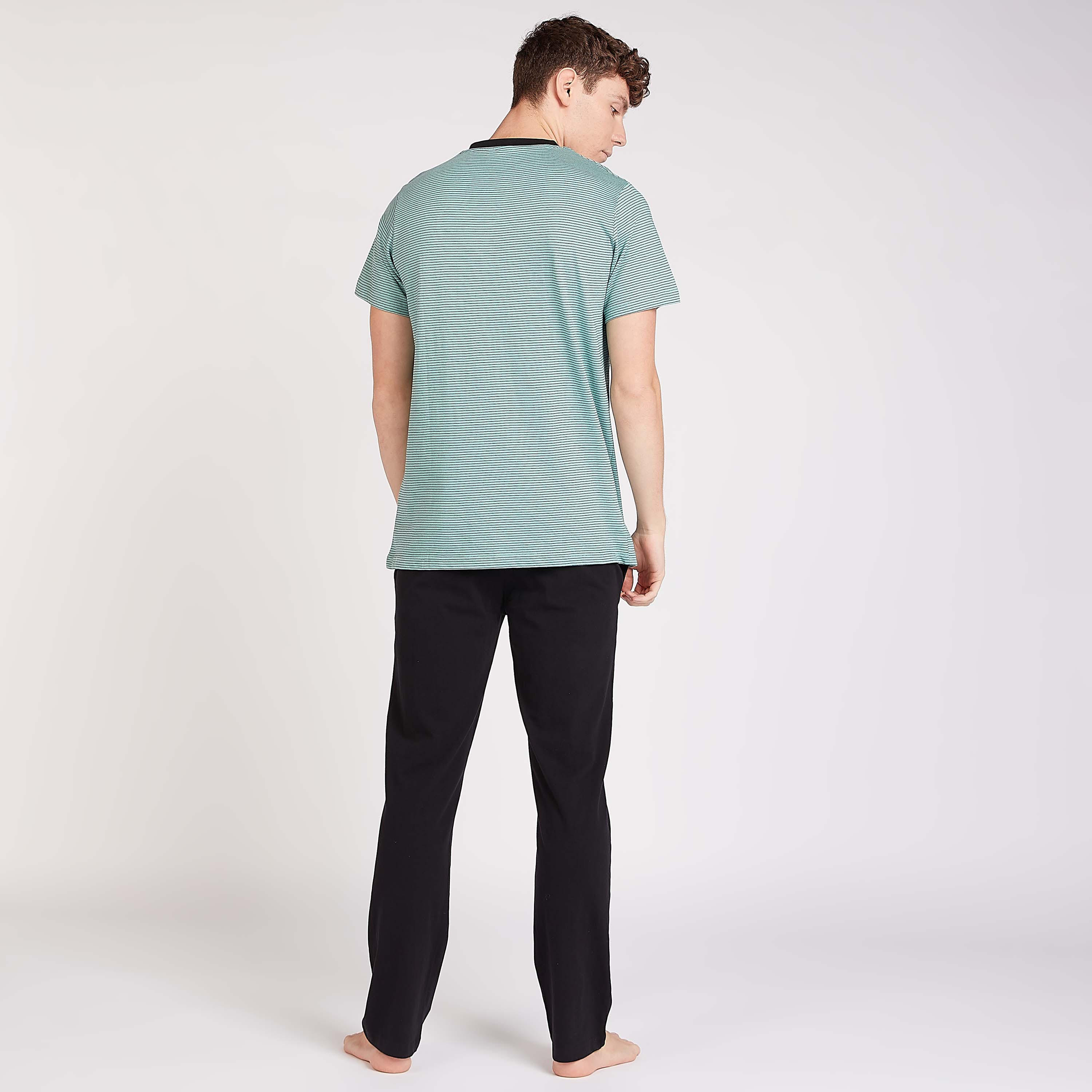 طقم بنطلون بيجاما طويل سادة وتيشيرت مخطط بياقة هينلي-men-clothing-nightwear-sets-image-3