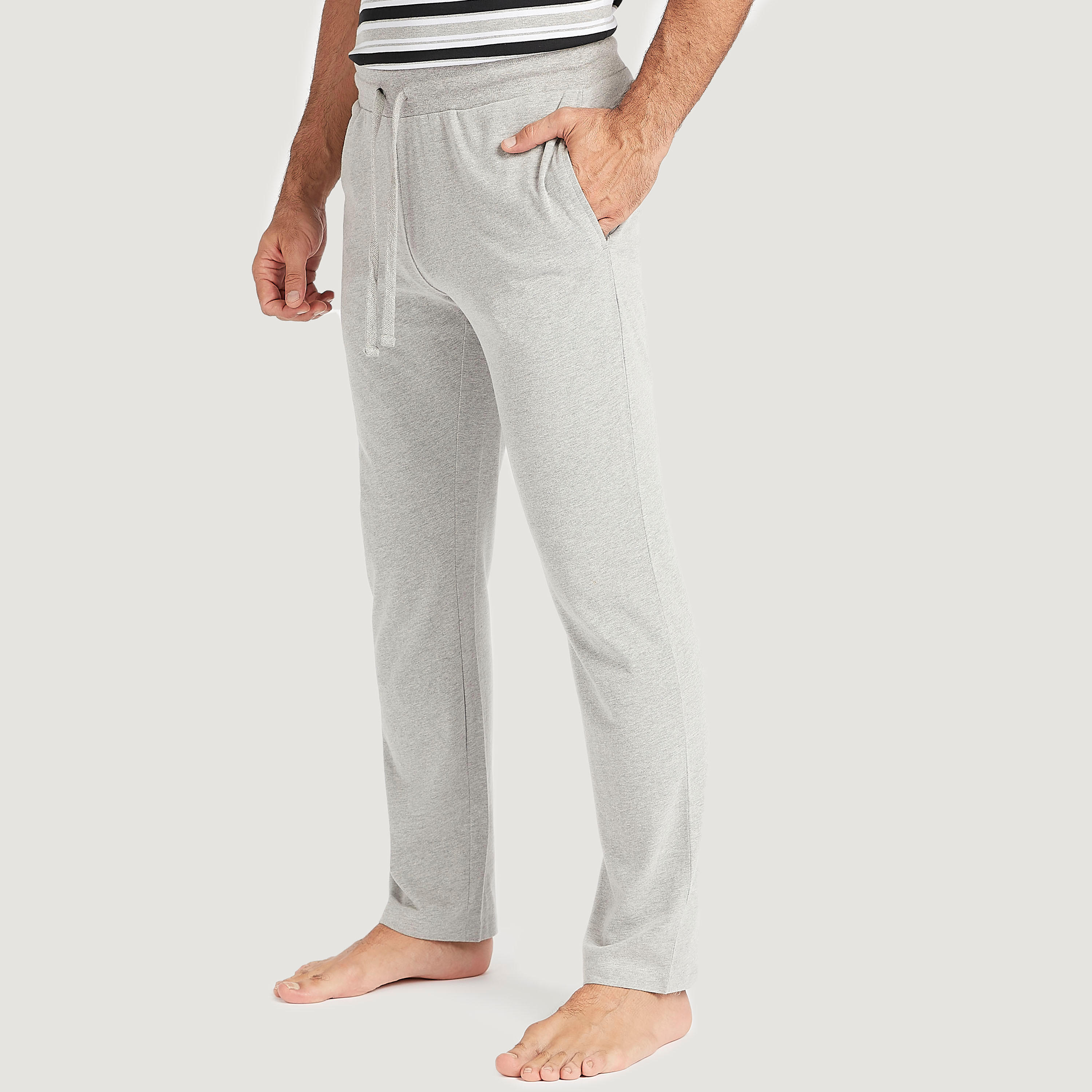 طقم بنطلون بيجاما سادة وتيشيرت مخطط بأكمام قصيرة-men-clothing-nightwear-sets-image-1