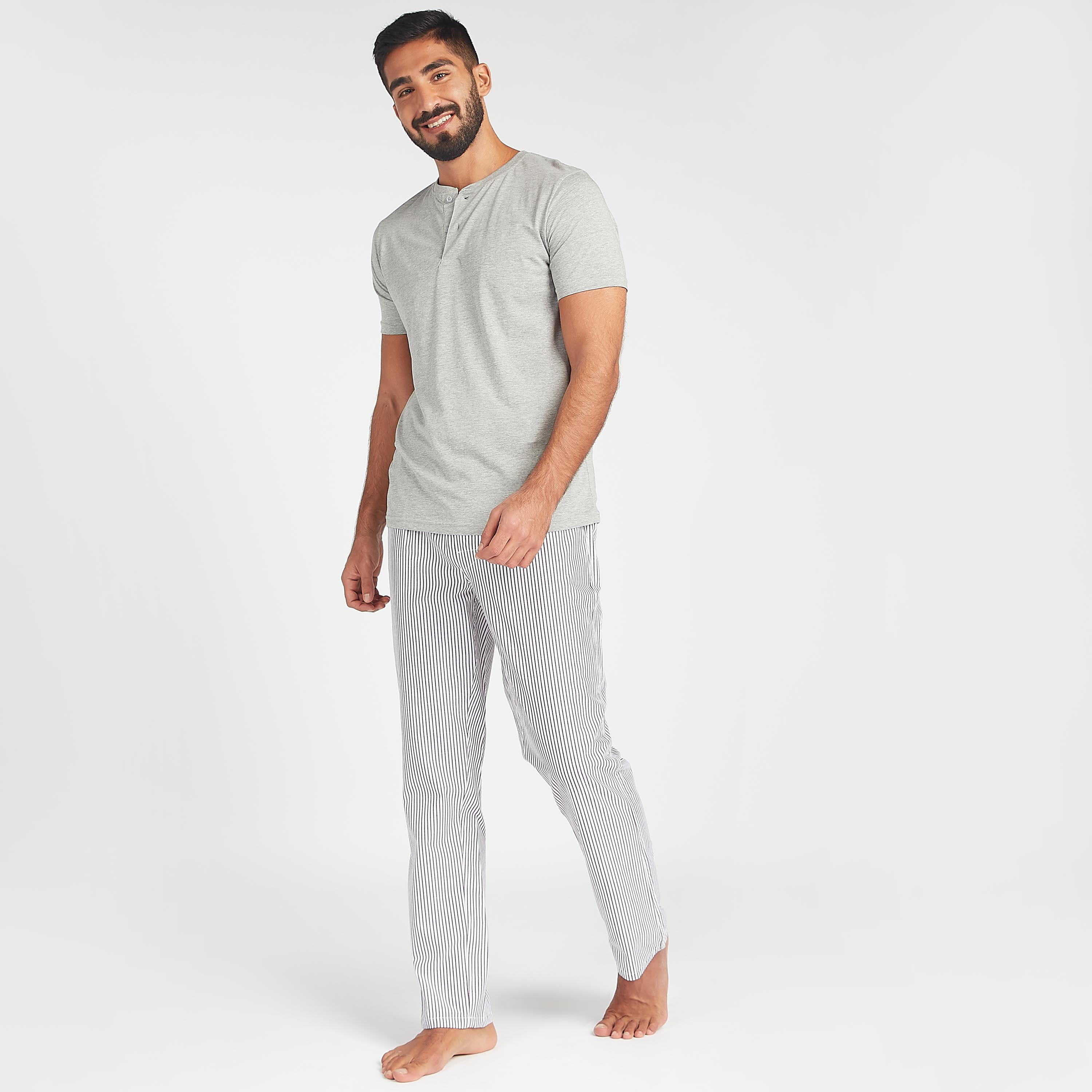 بنطلون بيجاما طويل بخصر مطاطي وطبعات - طقم من قطعتين-men-clothing-nightwear-pyjamaandshorts-image-4