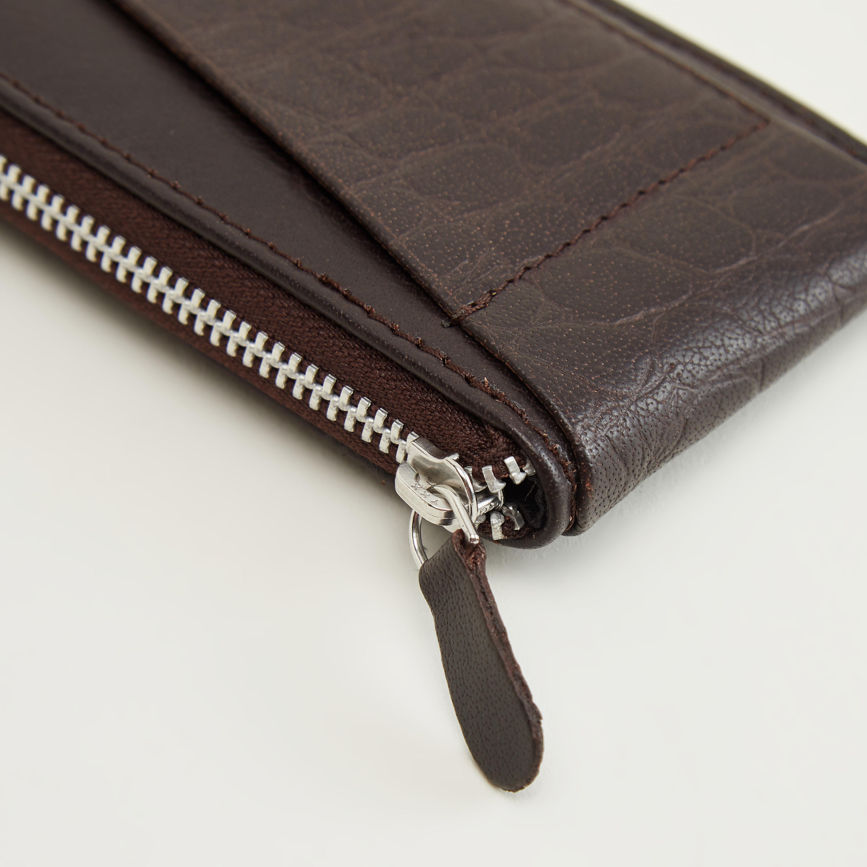 حامل بطاقات بملمس حيوانات بارز مع إغلاق بسحاب-men-beltsandwallets-wallets-image-3