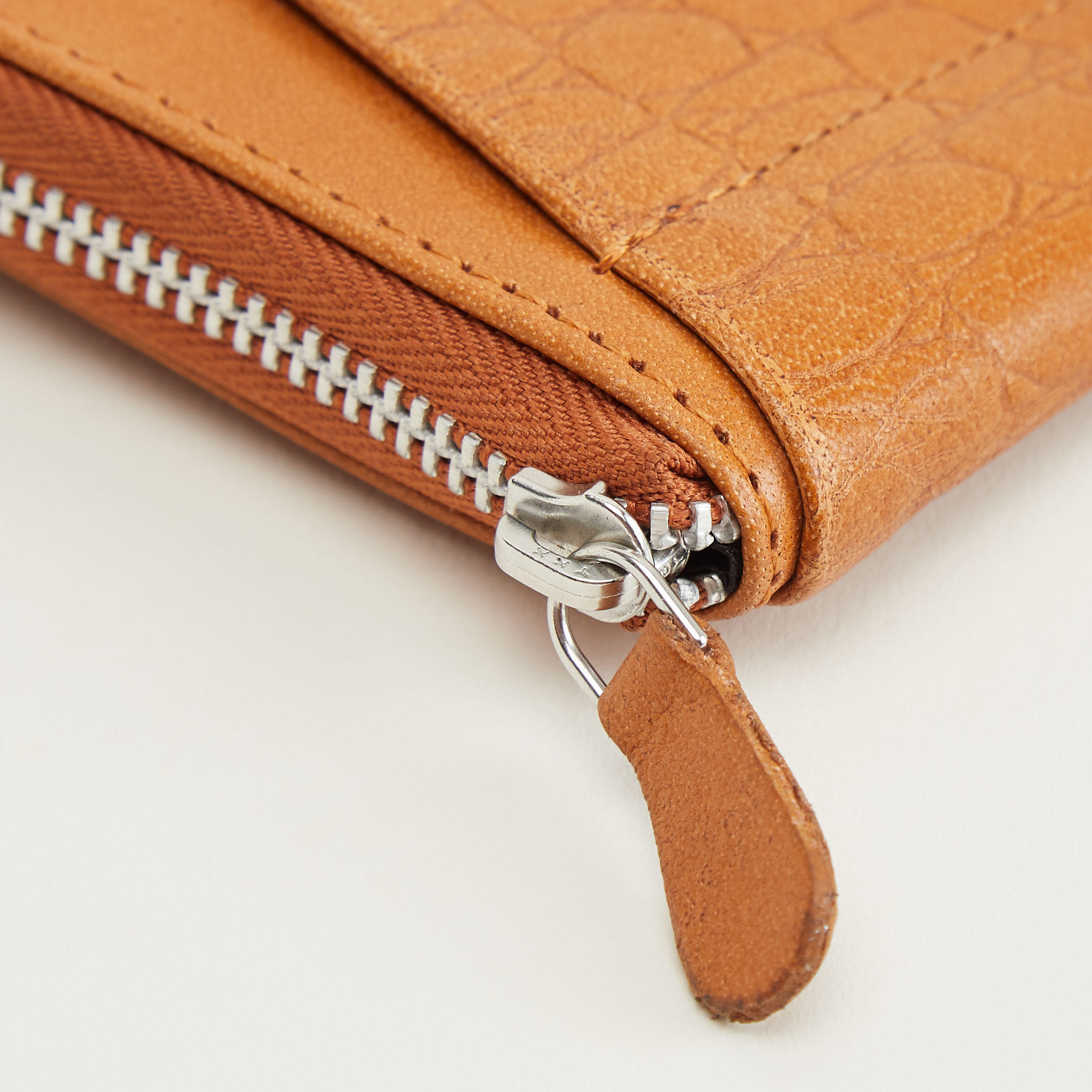 حامل بطاقات بارز الملس بسحّاب إغلاق-men-beltsandwallets-wallets-image-3